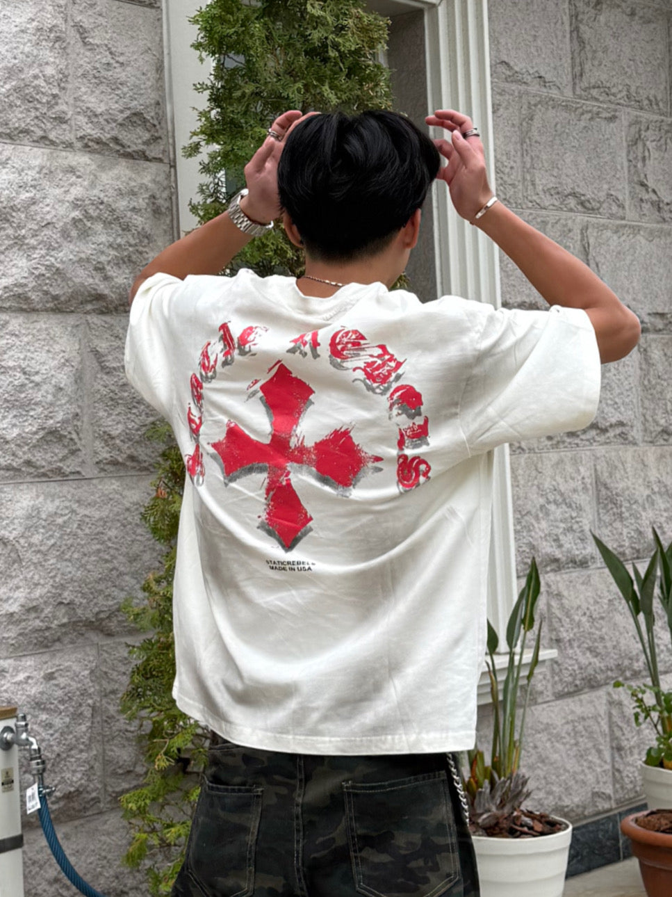 バックロゴペイントクロスTシャツ DPB90229