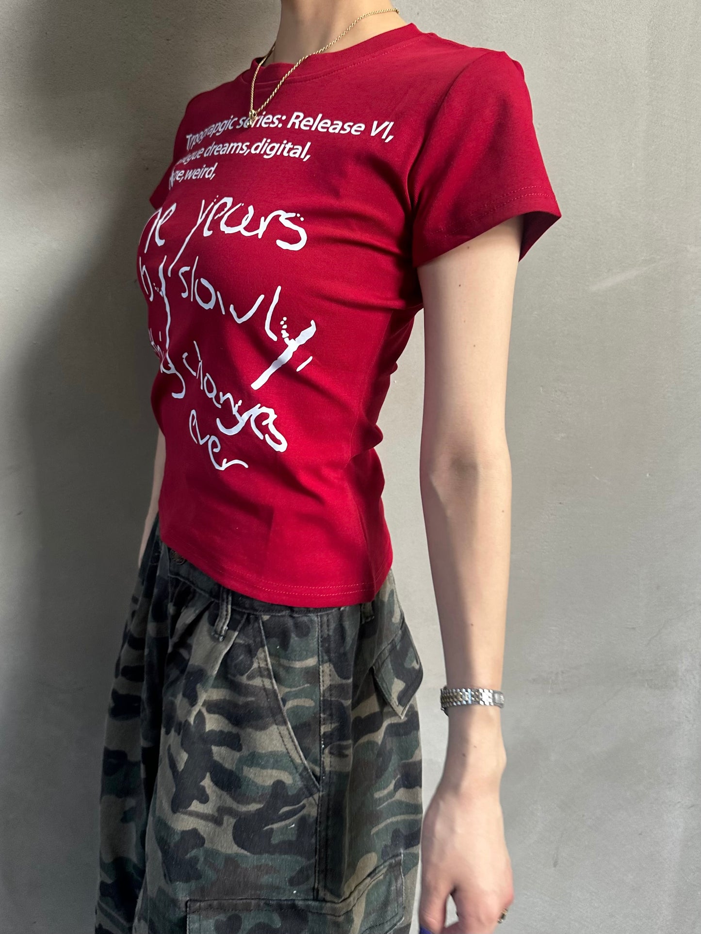レッドロゴTシャツ DPB26596