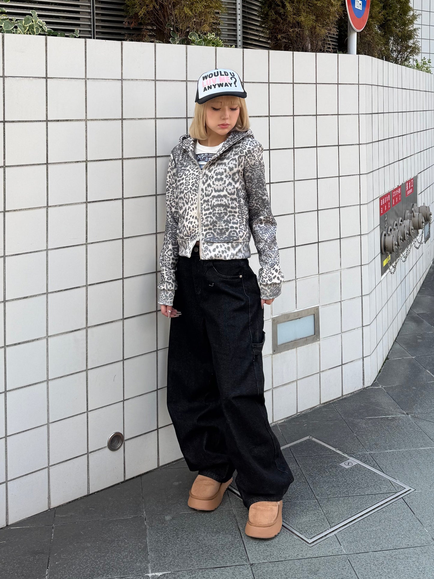 バッククロスデザインデニムパンツ DPB86182