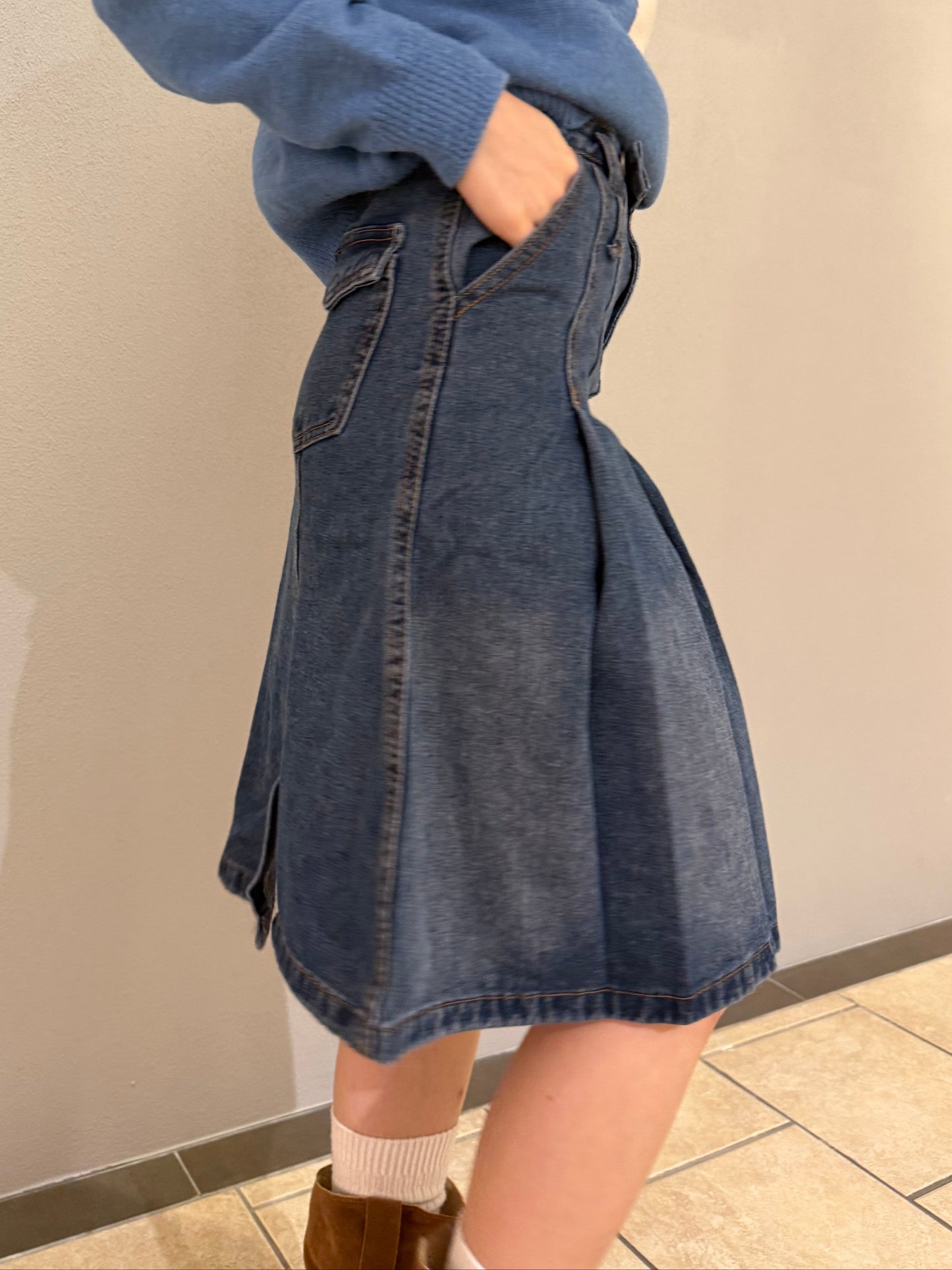 ユニークプリーツデニムスカート DPA43704