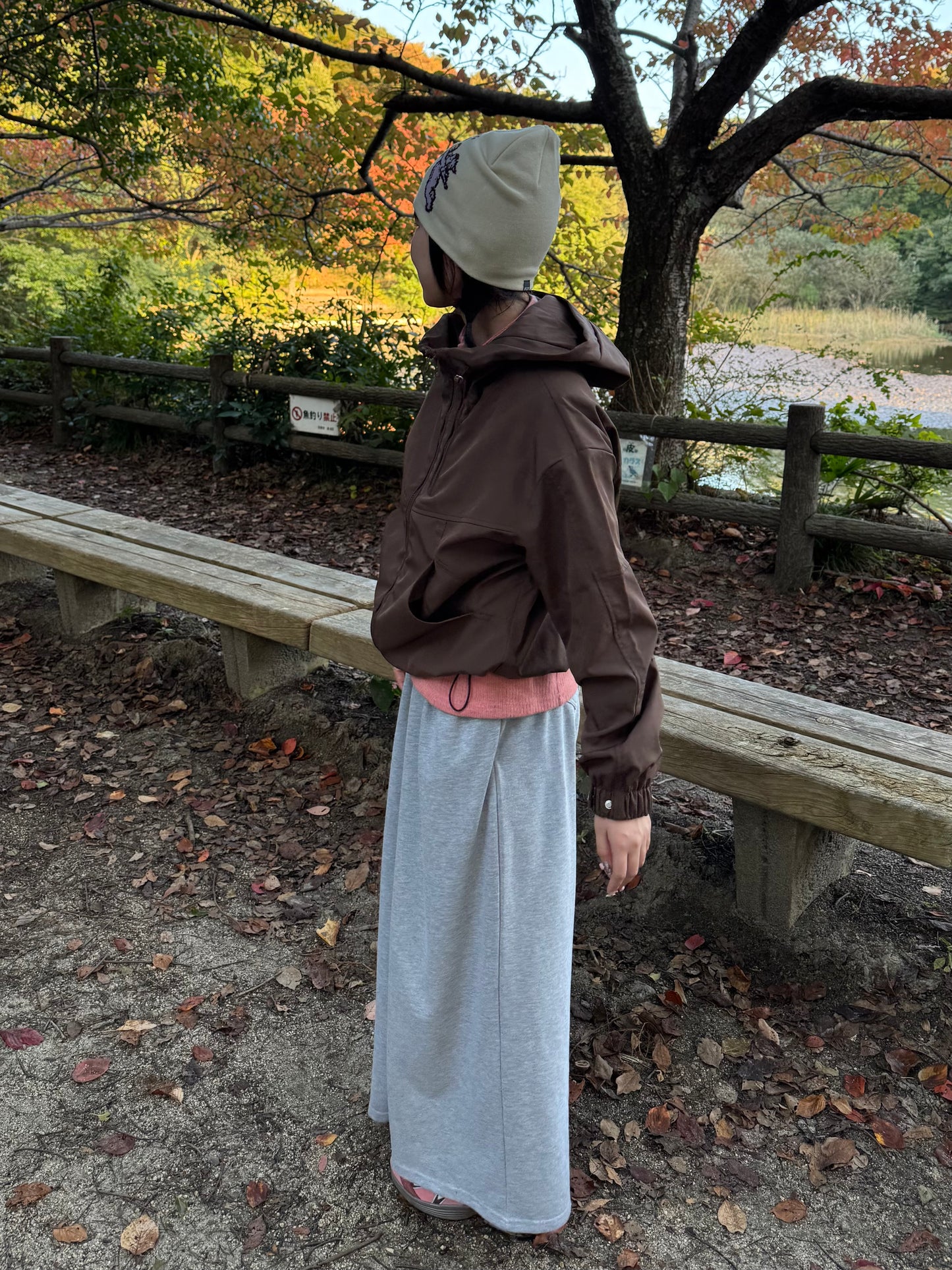 ブラウンナイロンパーカー DPB85371