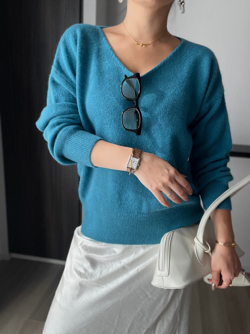 Vネックニットトップス DPB56339