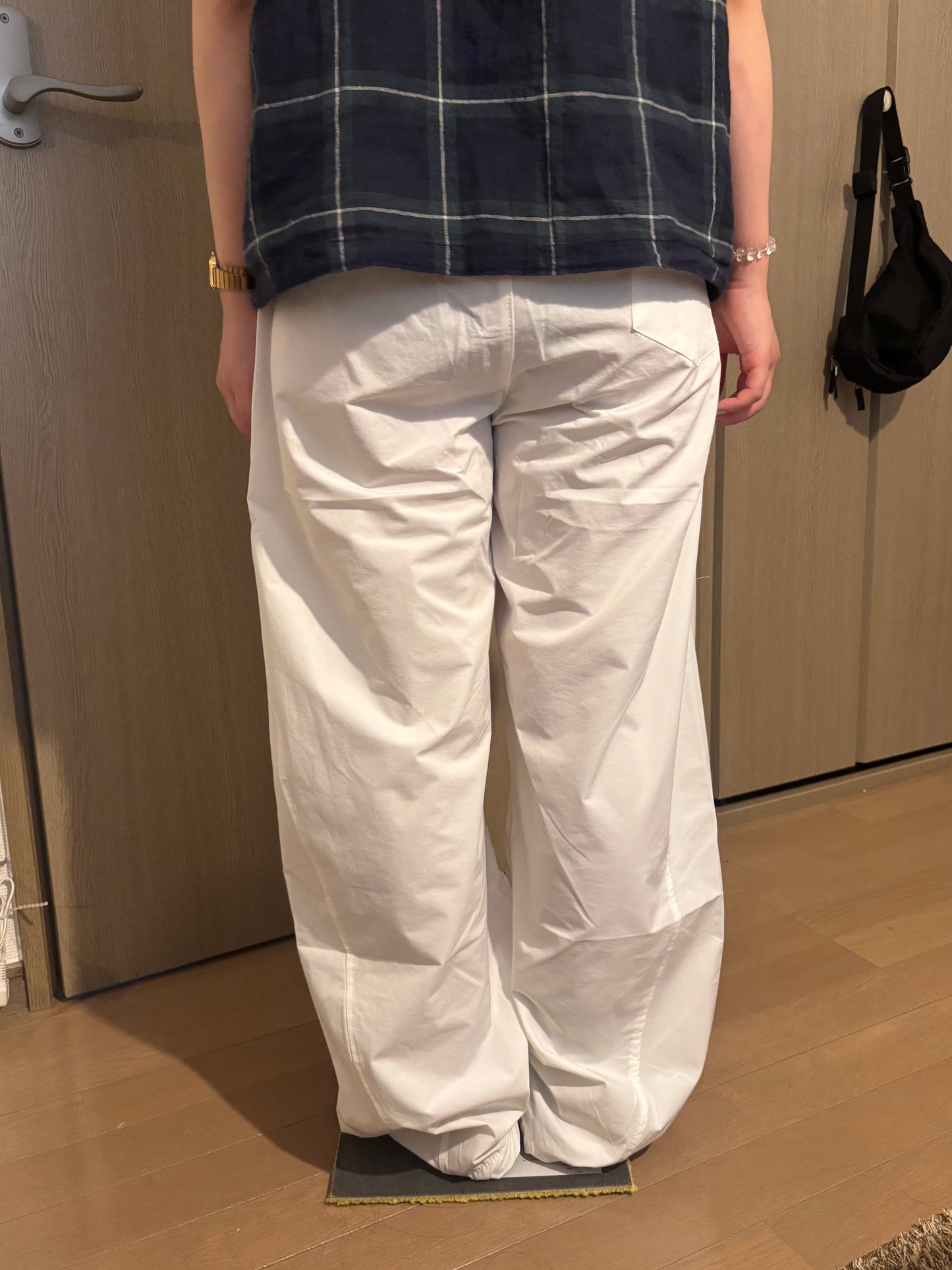 カーブバルーンホワイトパンツ DPC04092