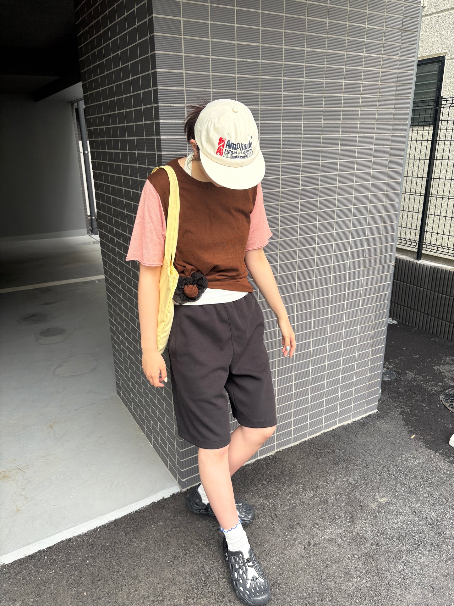イエローロゴシックトートバック DPC08035