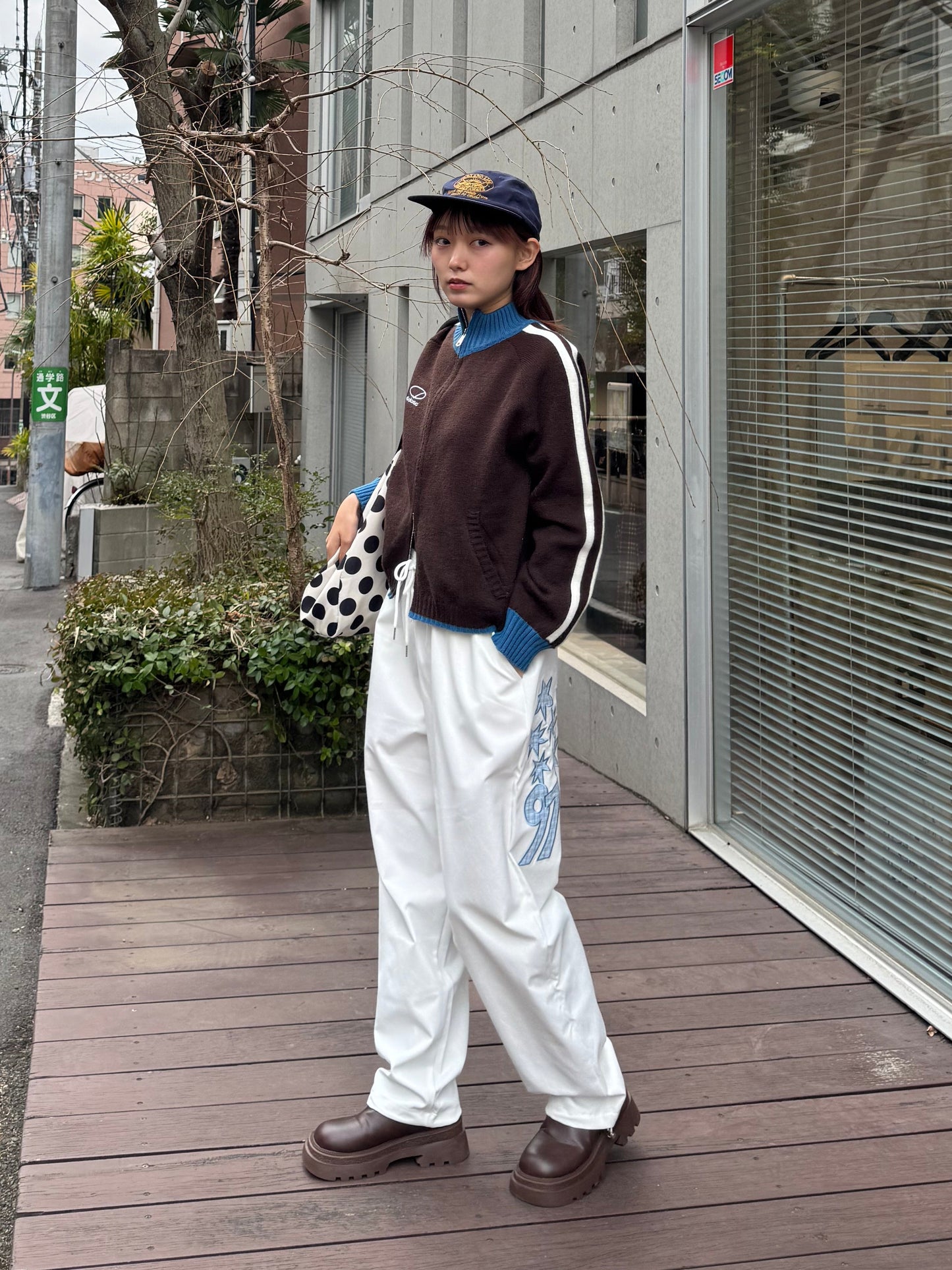 ドローコード付きバックロゴパンツ DPB91100