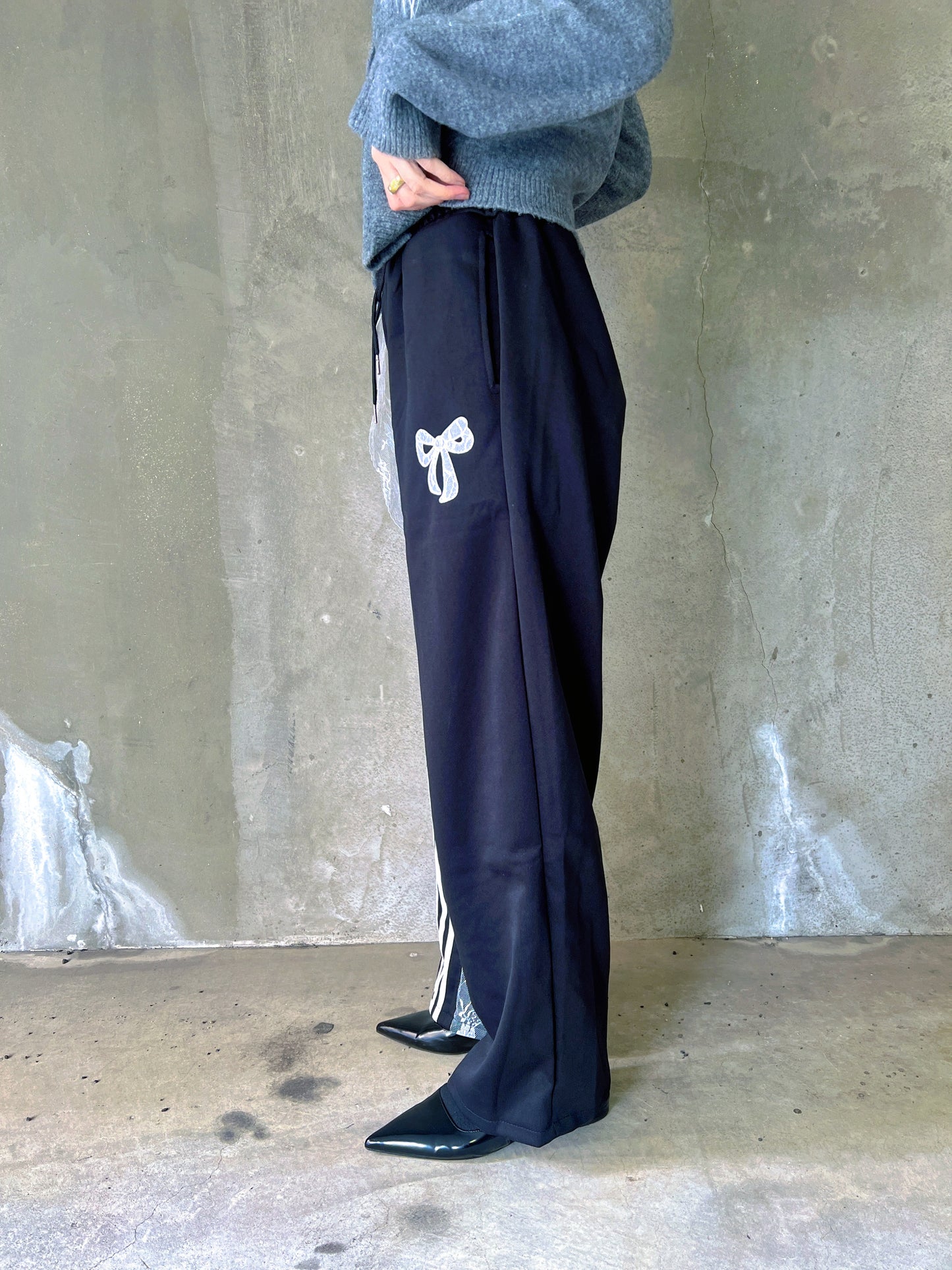 アシメレースラインナイロンワイドパンツ DPB79229