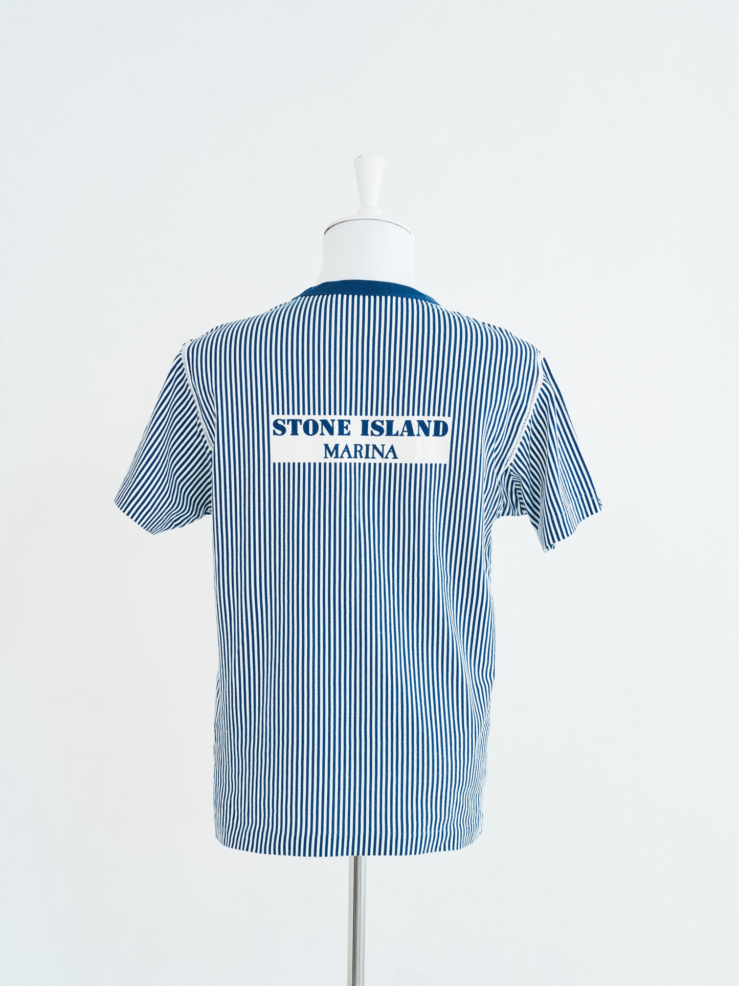 [STONE ISLAND] ブランドロゴストライプTシャツ UPA02048