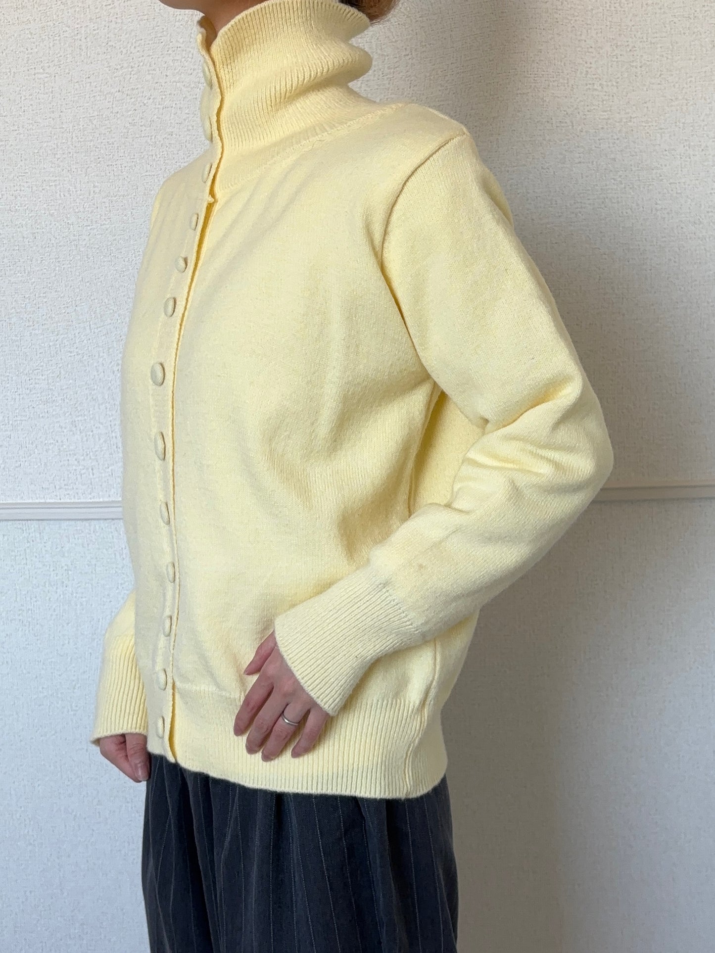 イエローボタンニットカーディガン DPB88191