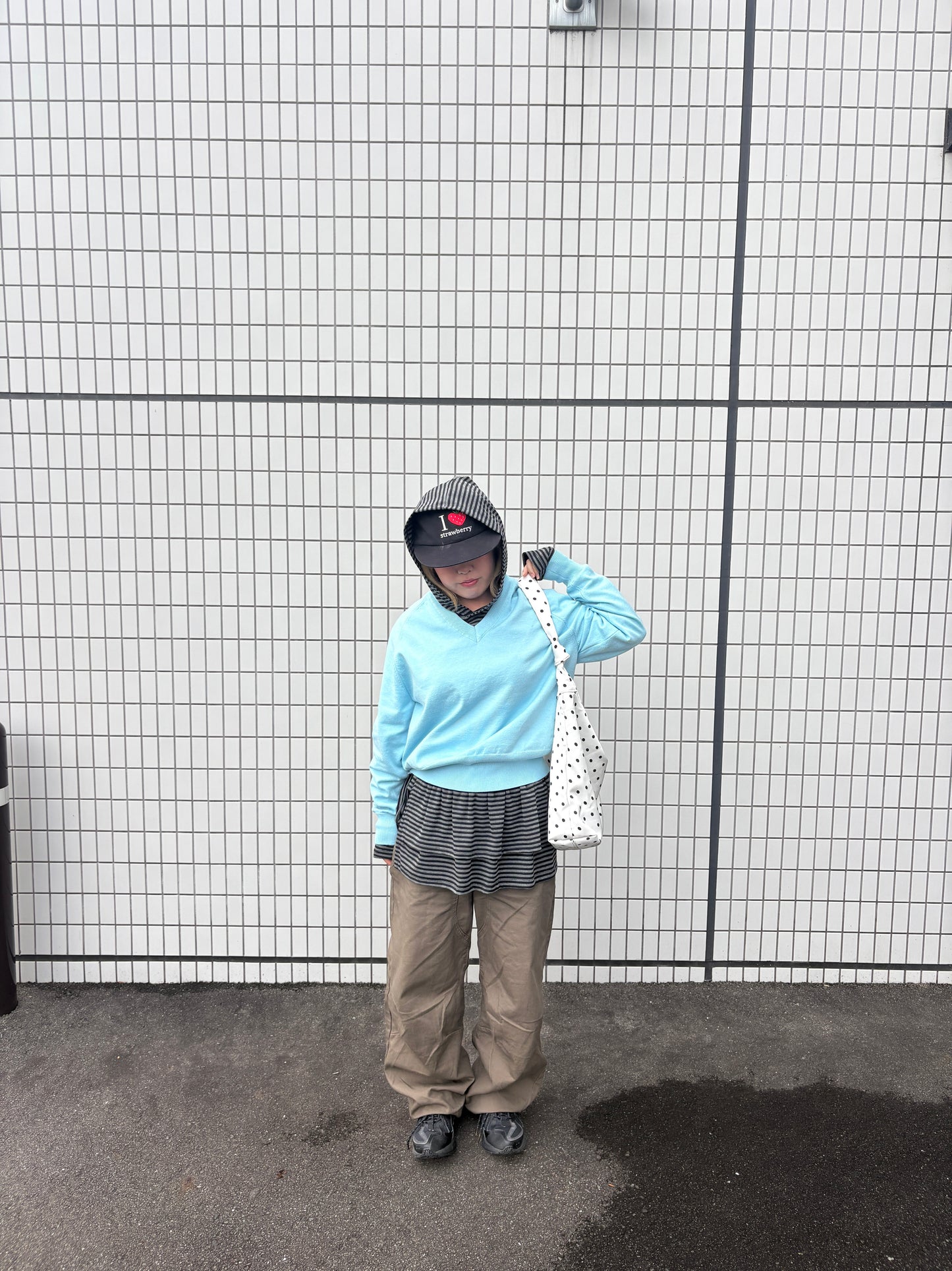 マイルドカラーVネックニット DPB97054