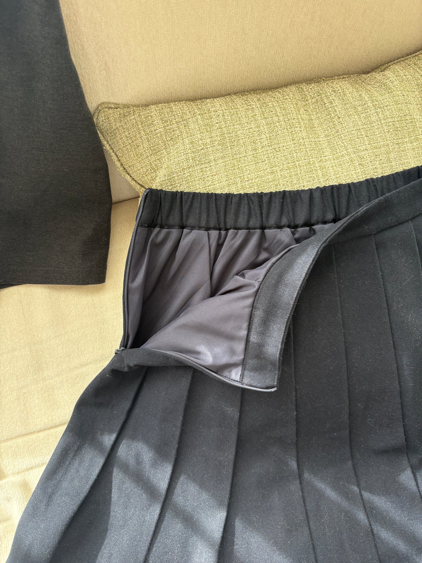 フロントプリーツミニスカート DPA43725