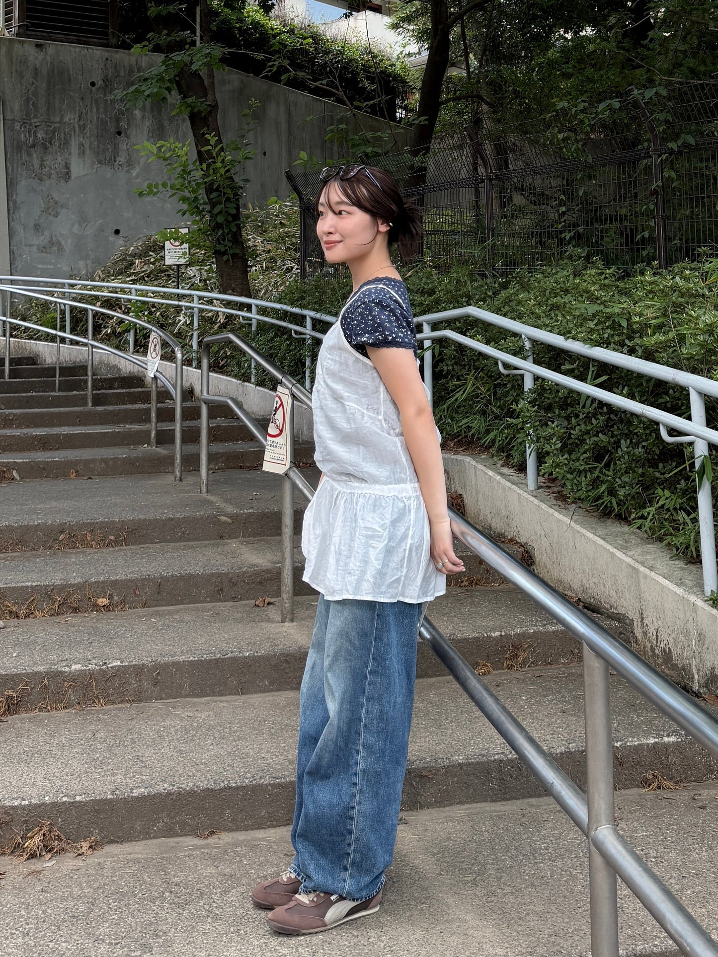 フラワーVネックレースTシャツ DPB78274