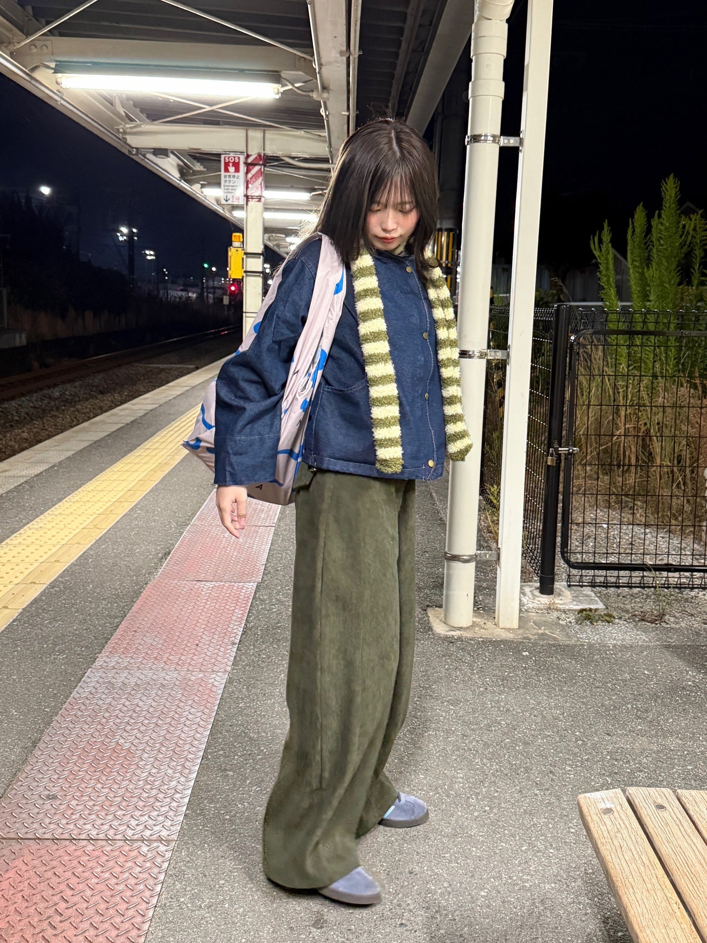 カーキボーダーマフラー DPC01012