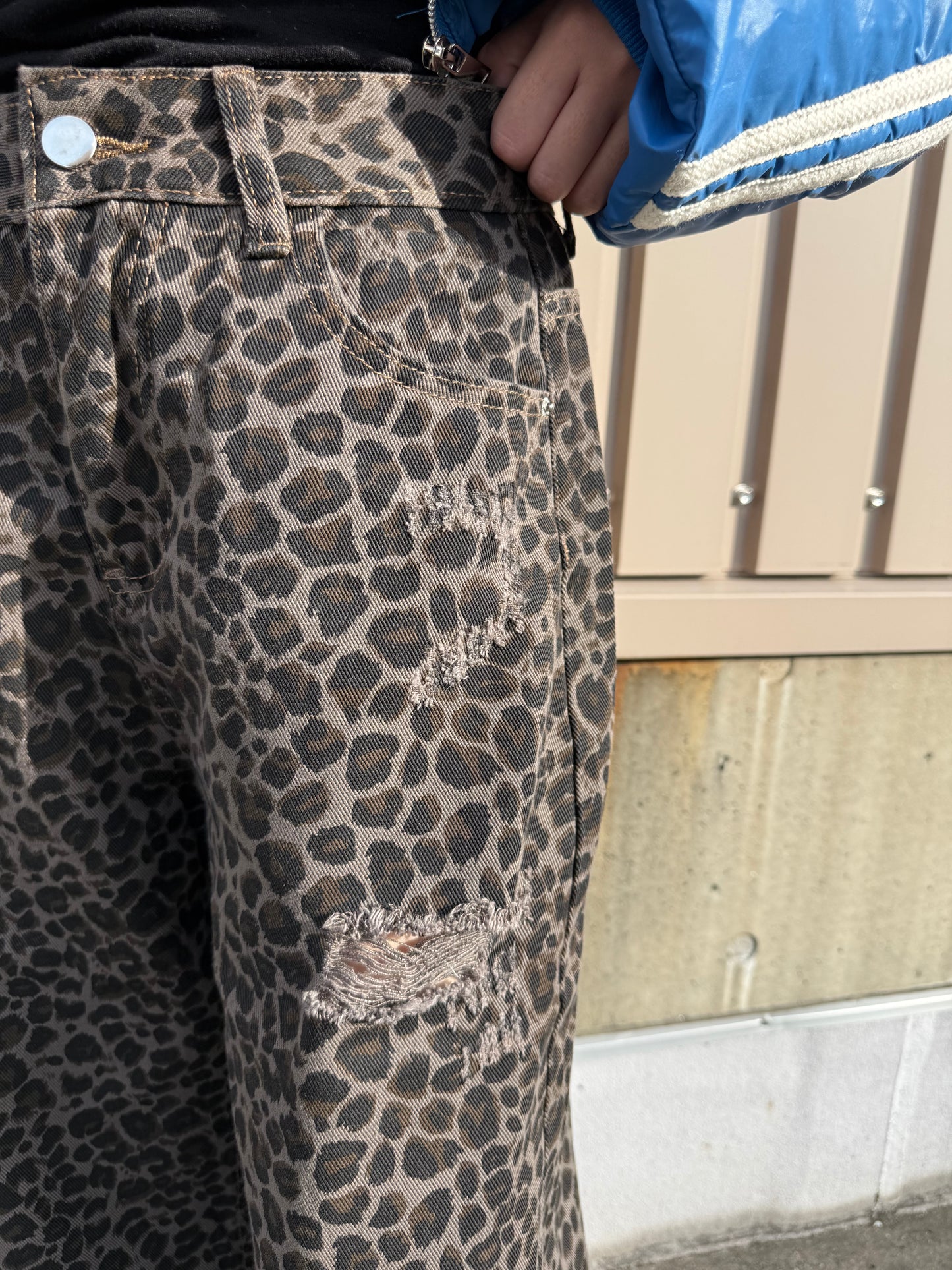 ダメージレオパードワイドパンツ DPB73538