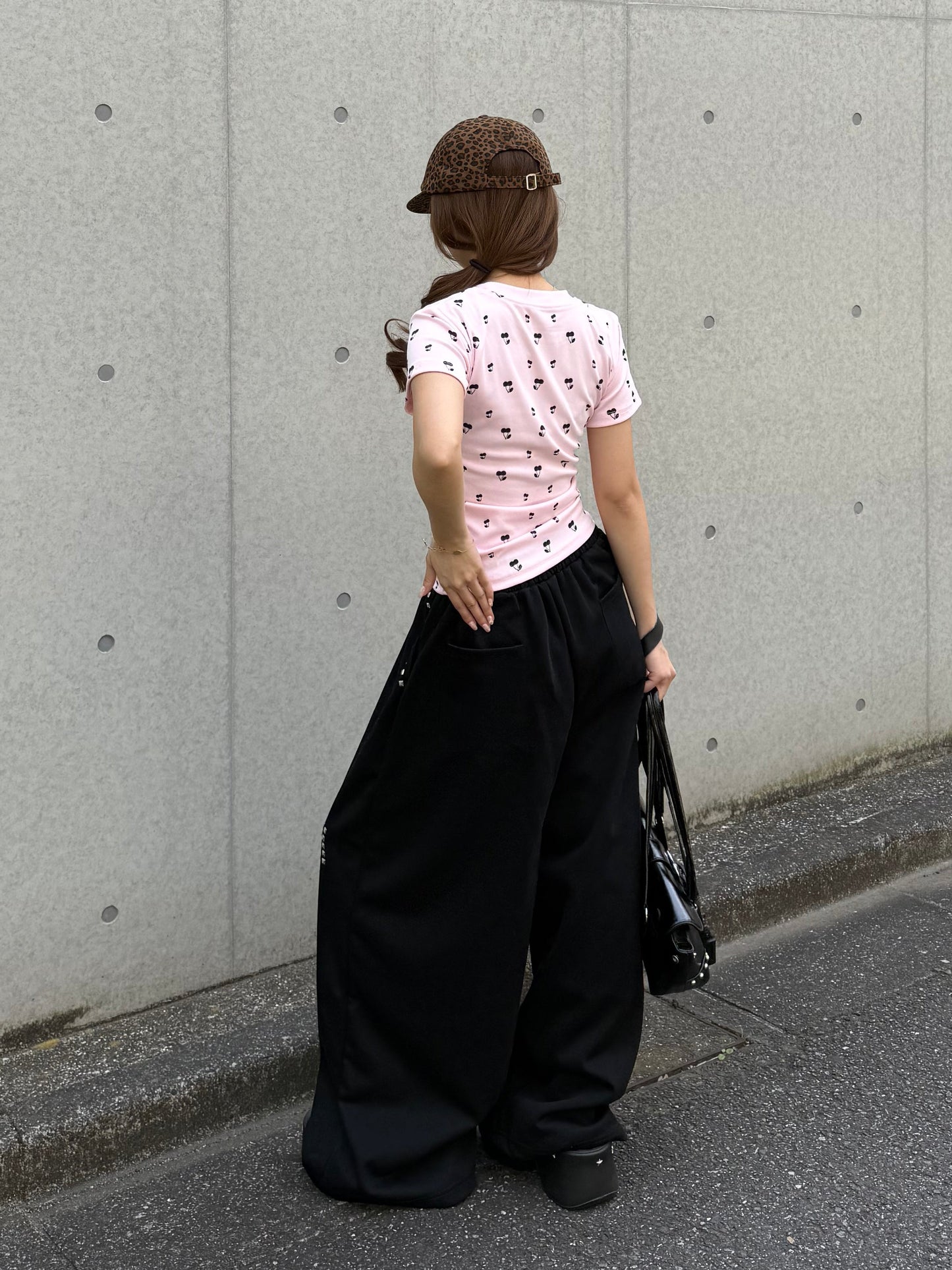 クロススタッズスウェットパンツ DPB86244