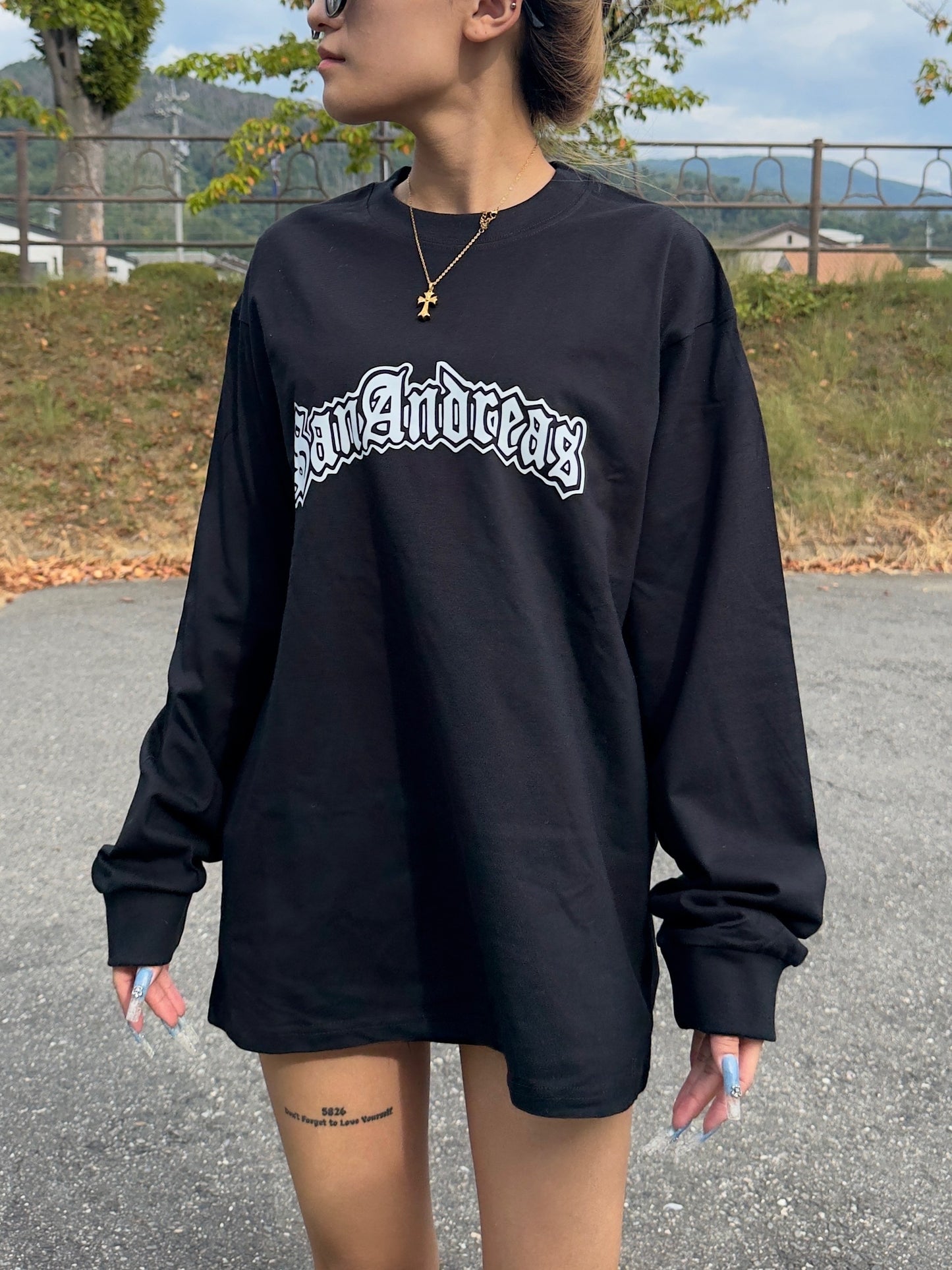 ロゴロングスリーブTシャツ DPB42454