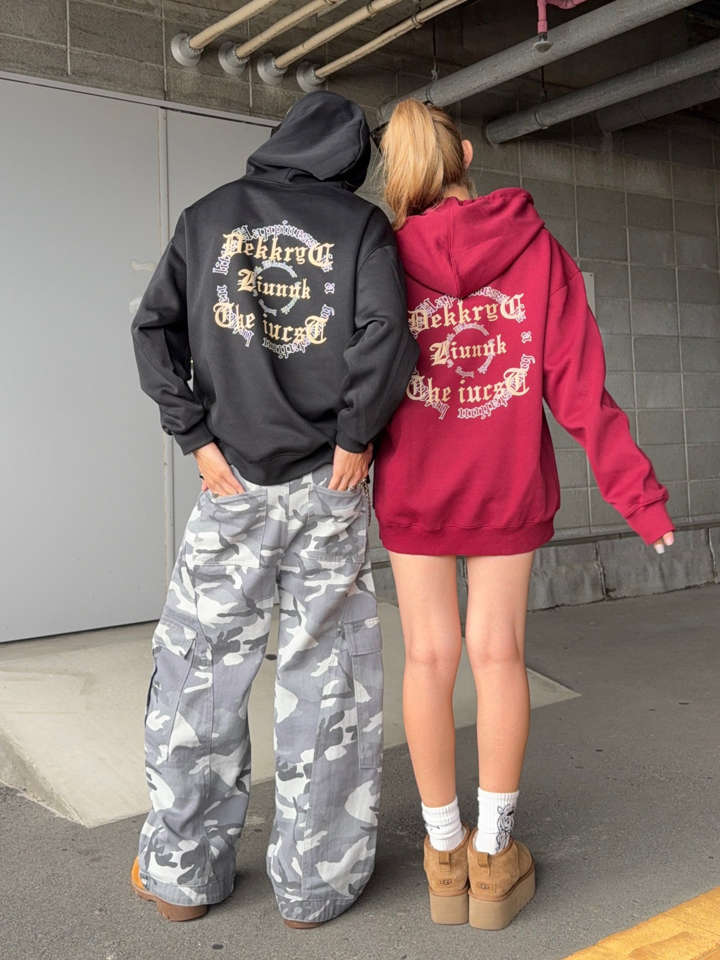 ゴシックレタリングパーカー DPB90038