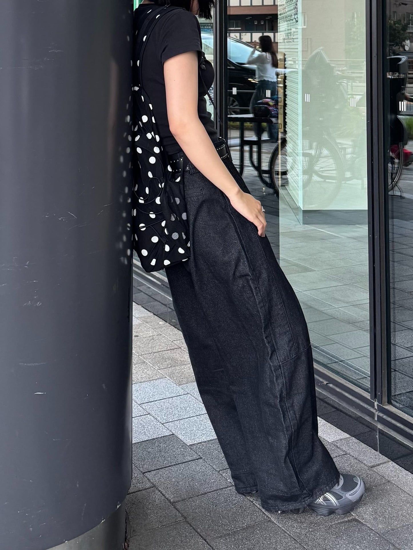 ブラックバギーデニムパンツ DPB93125