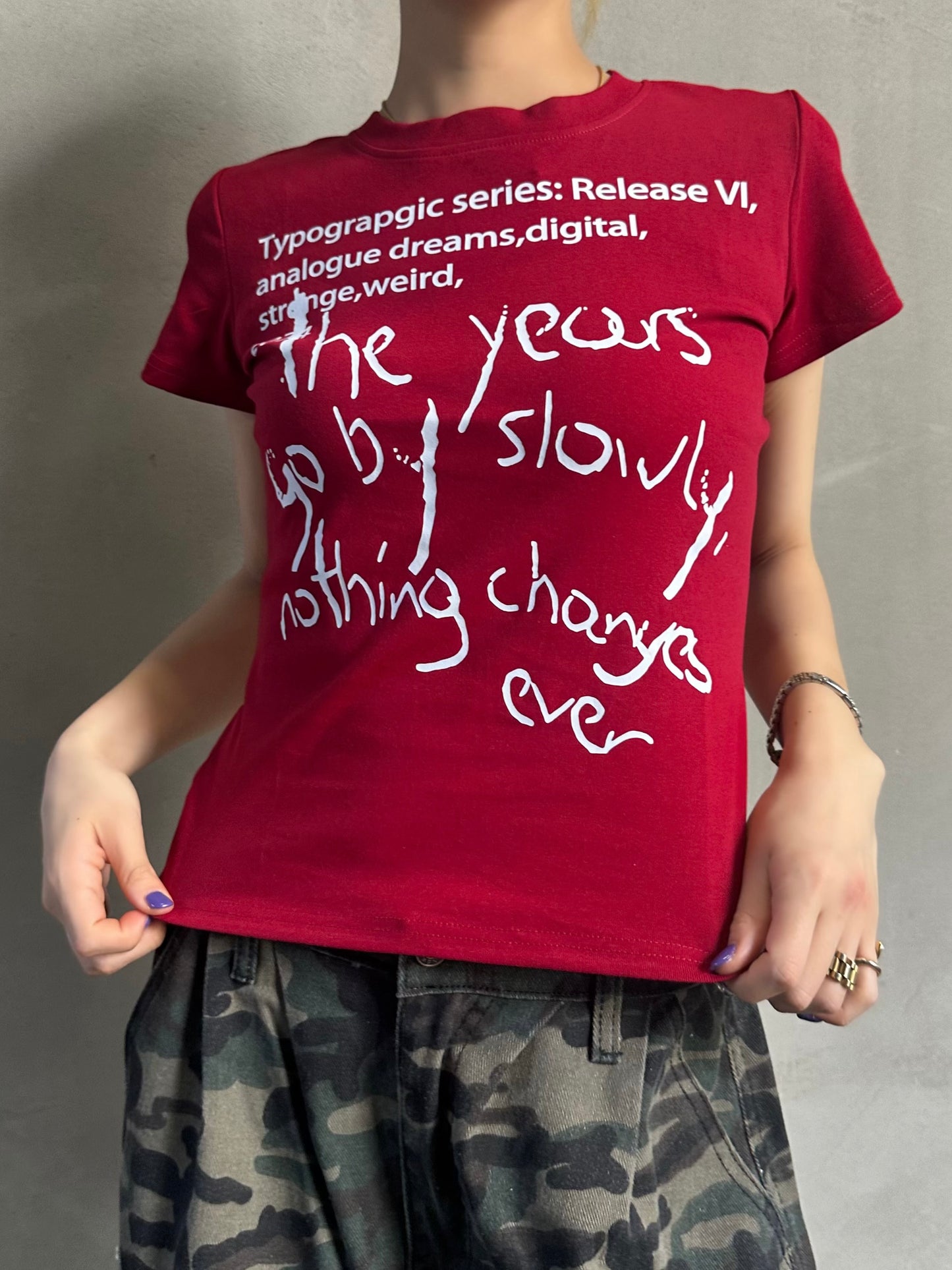 レッドロゴTシャツ DPB26596