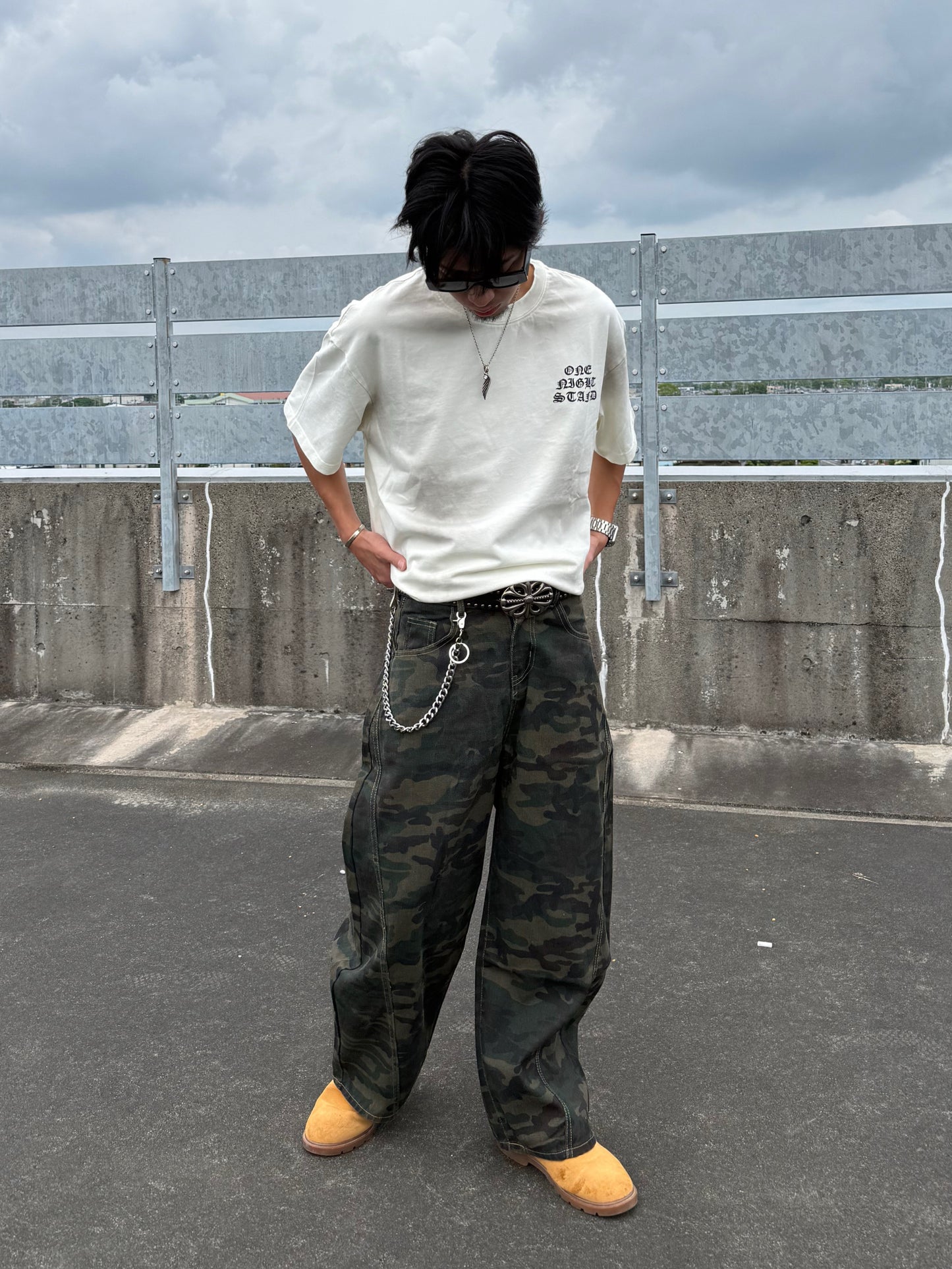 バックロゴペイントクロスTシャツ DPB90229