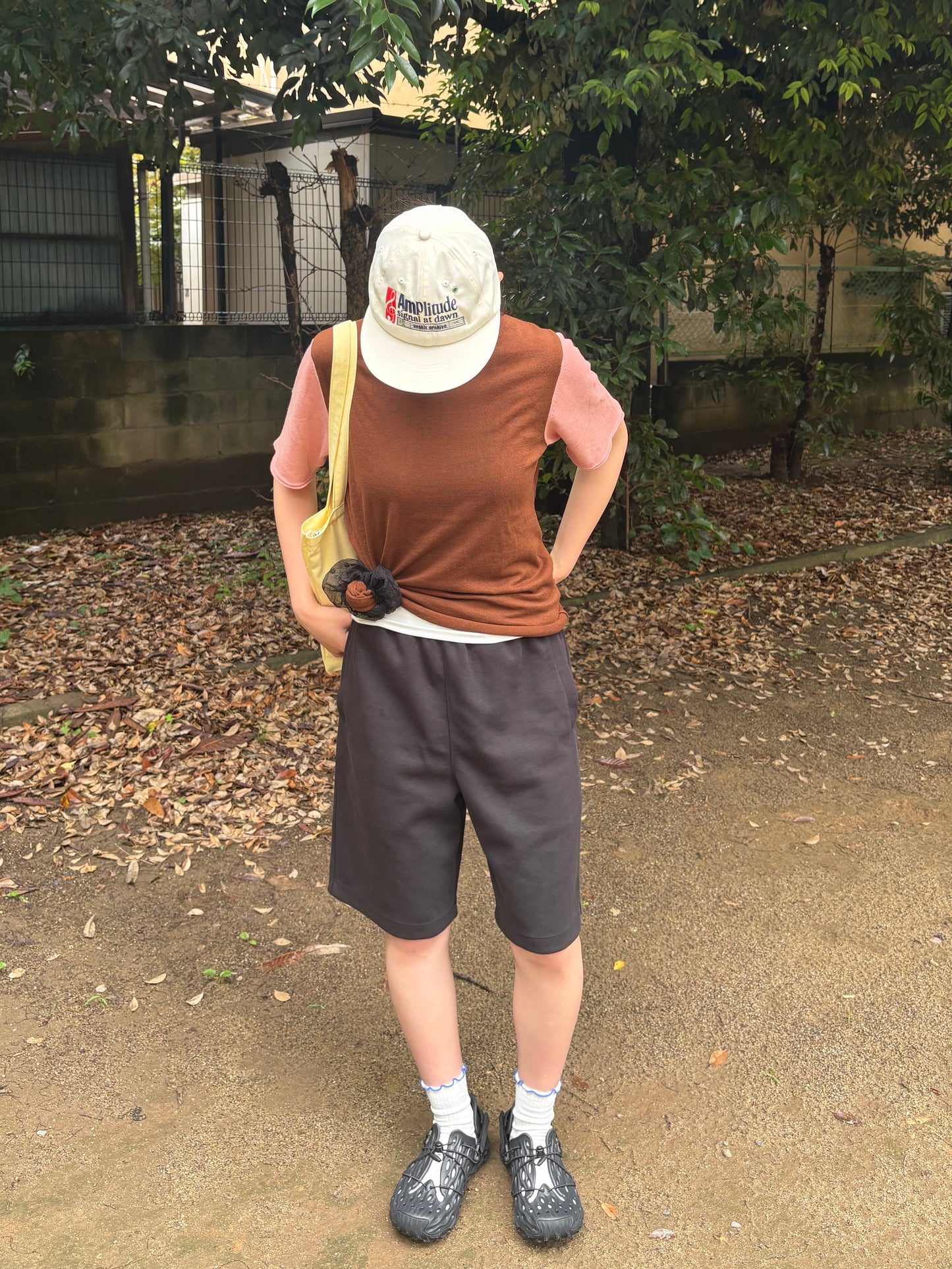 イエローロゴシックトートバック DPC08035