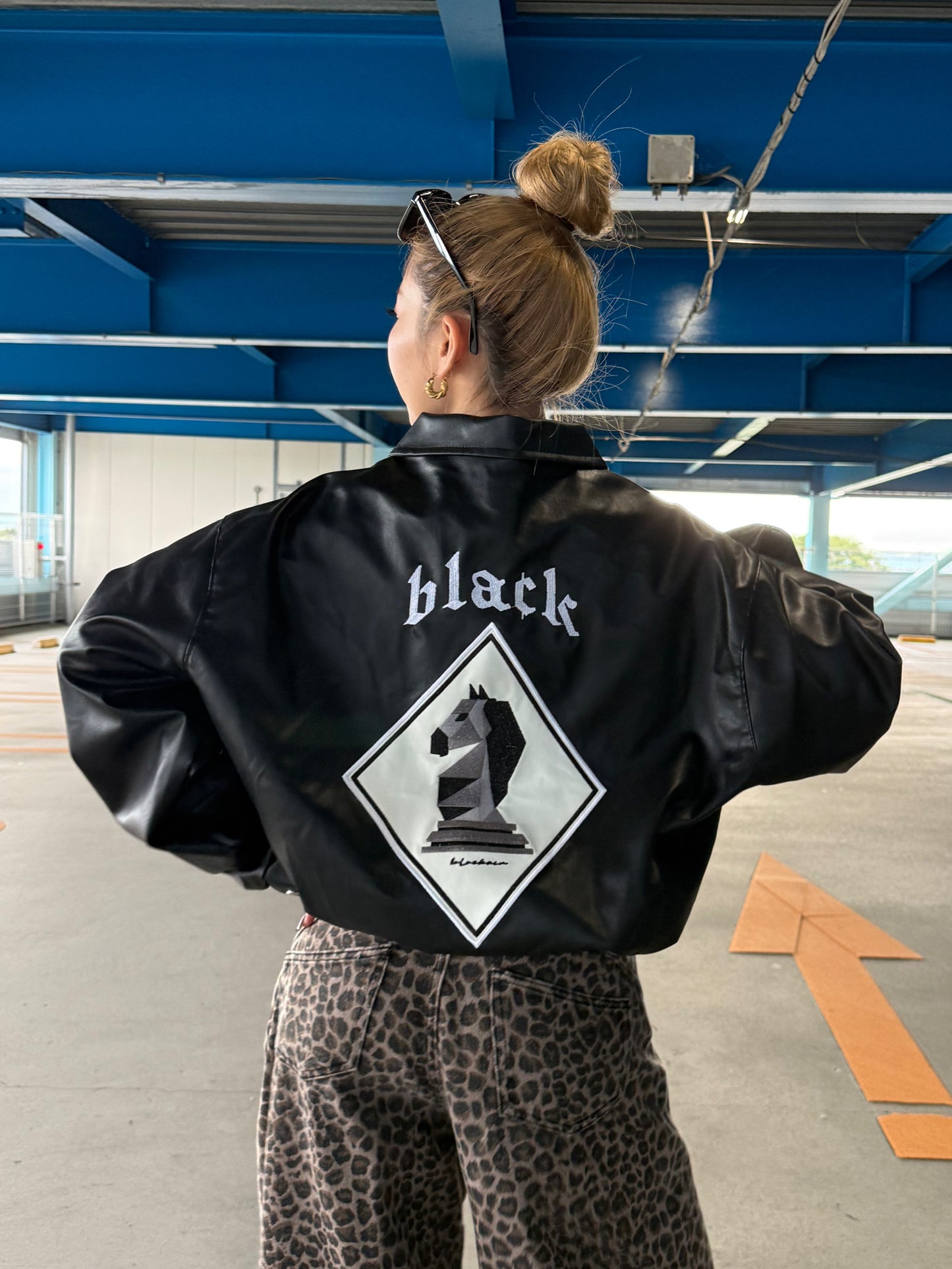 フェイクレザーバックロゴアウター DPB90041