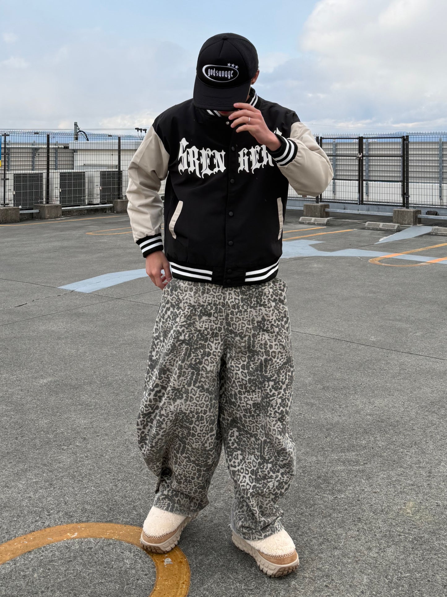 ロゴラインスタジャン DPB90126