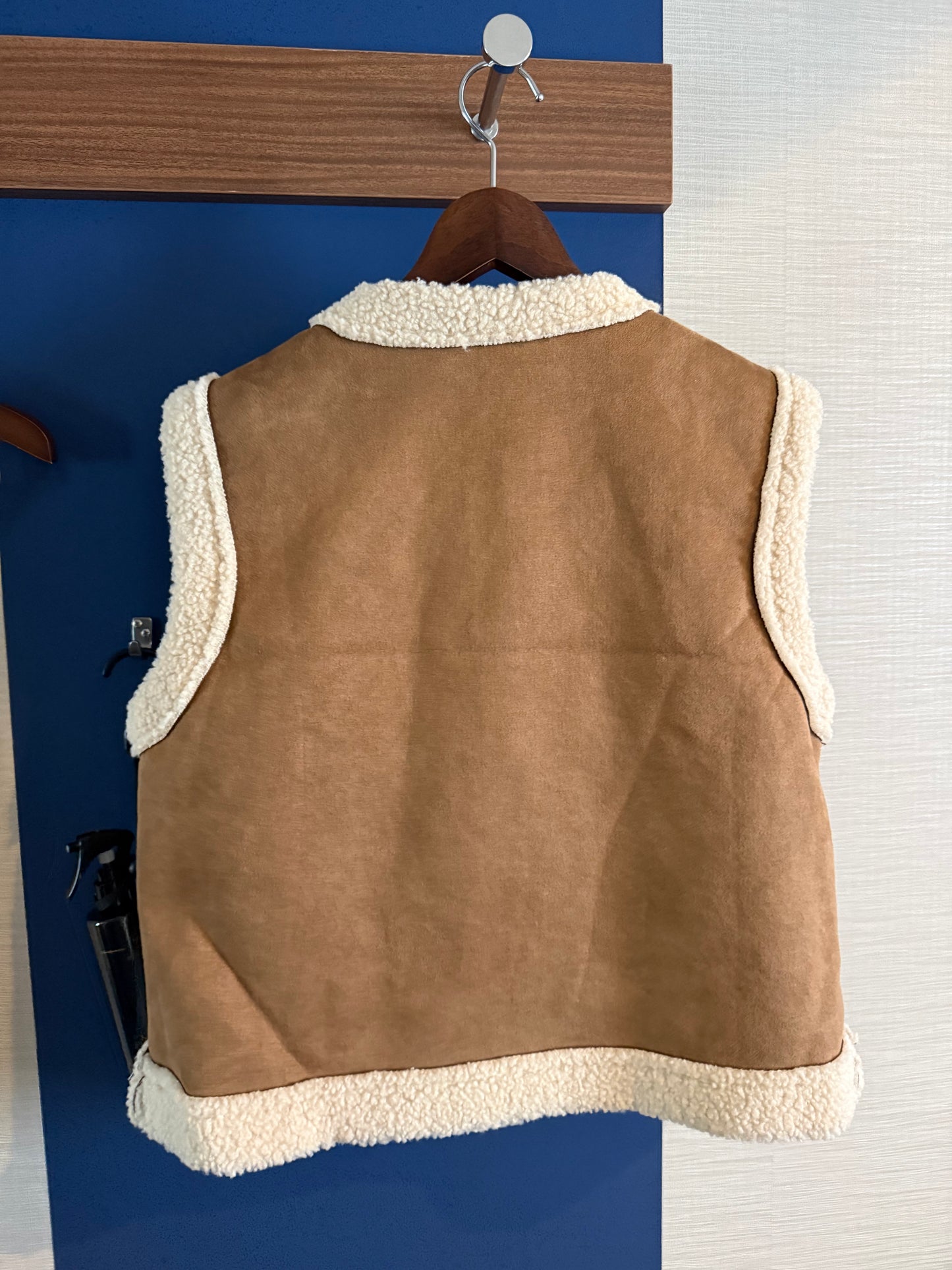 ブラウンファーベスト DPB47490