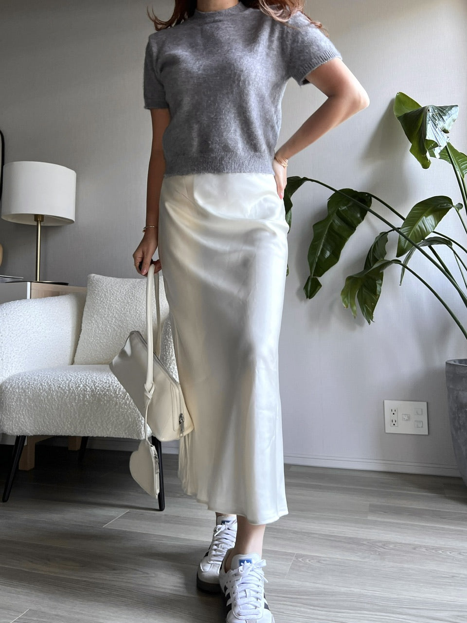 スプリンググレーニット DPB56375