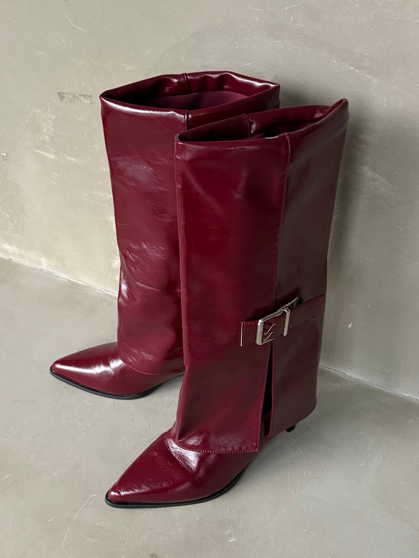 ボルドーバックルブーツ DPB86165