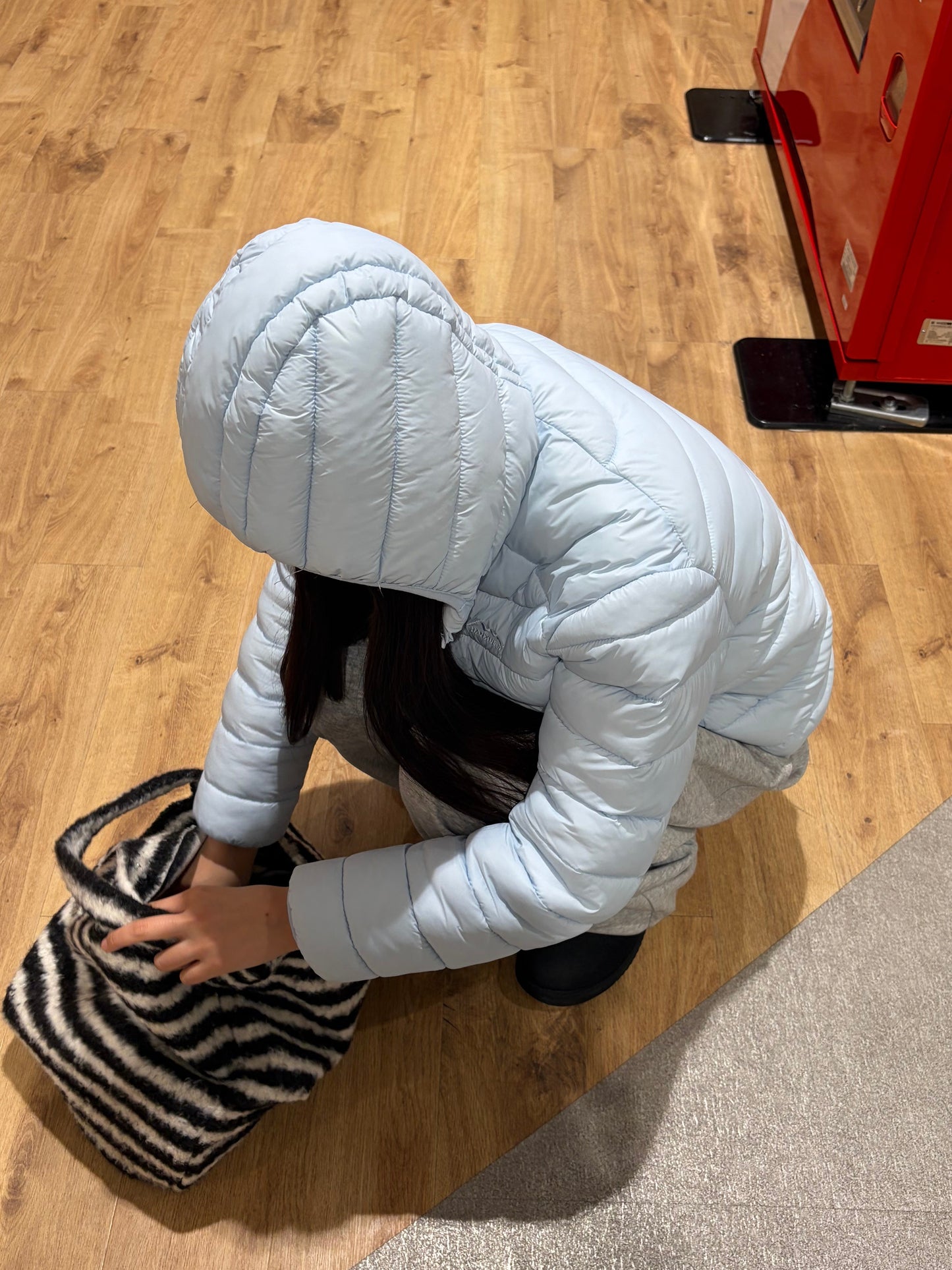 ドローコード付き中綿ライトジャケット DPB92070