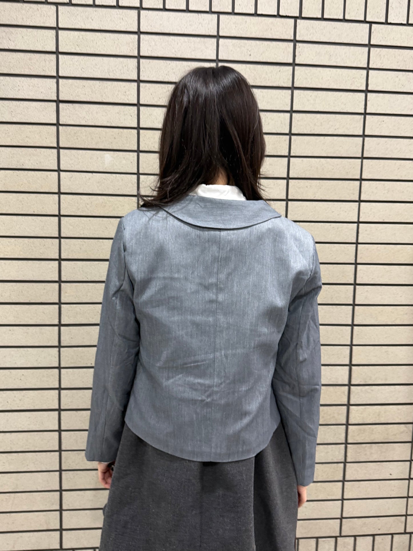 ライトグレーショートスーツジャケット DPA43706