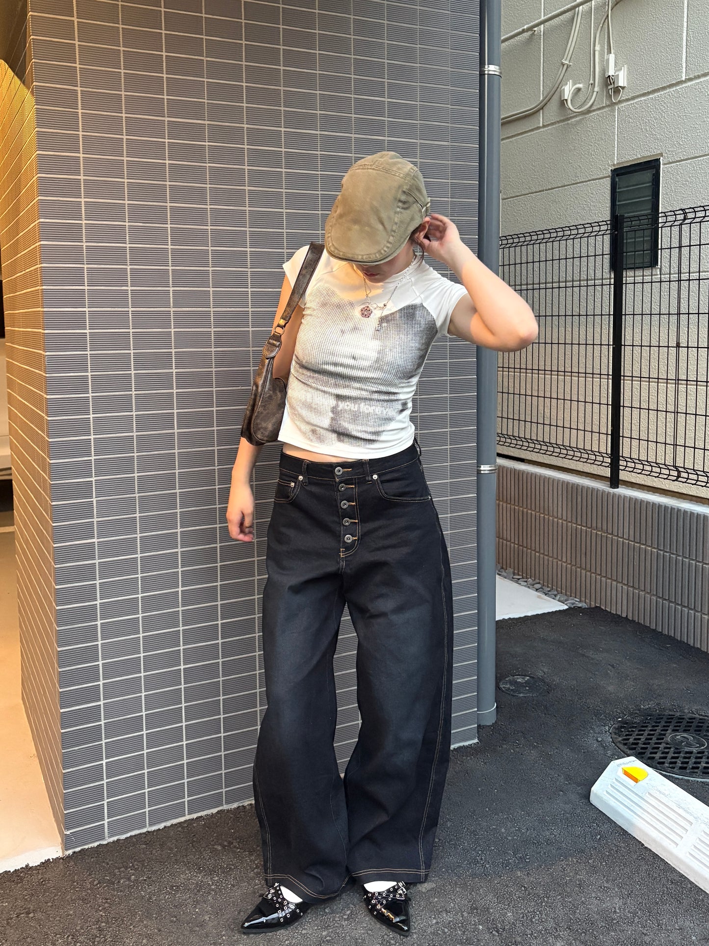 フラワードットボタンプルアウトネックレス DPC08067
