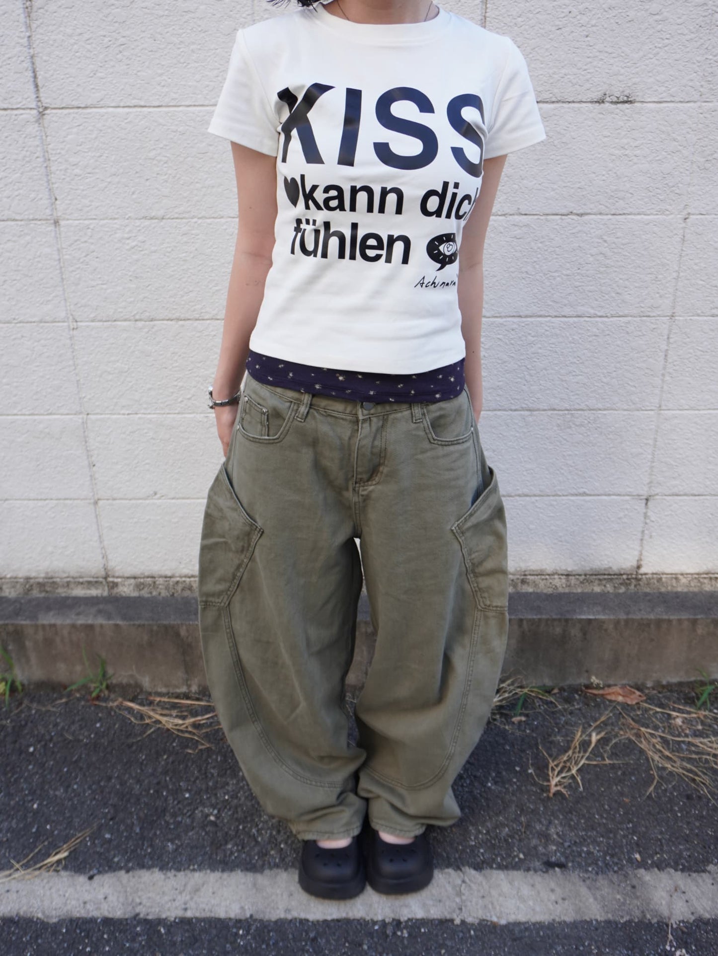 モノクロKISSTシャツ DPB85599