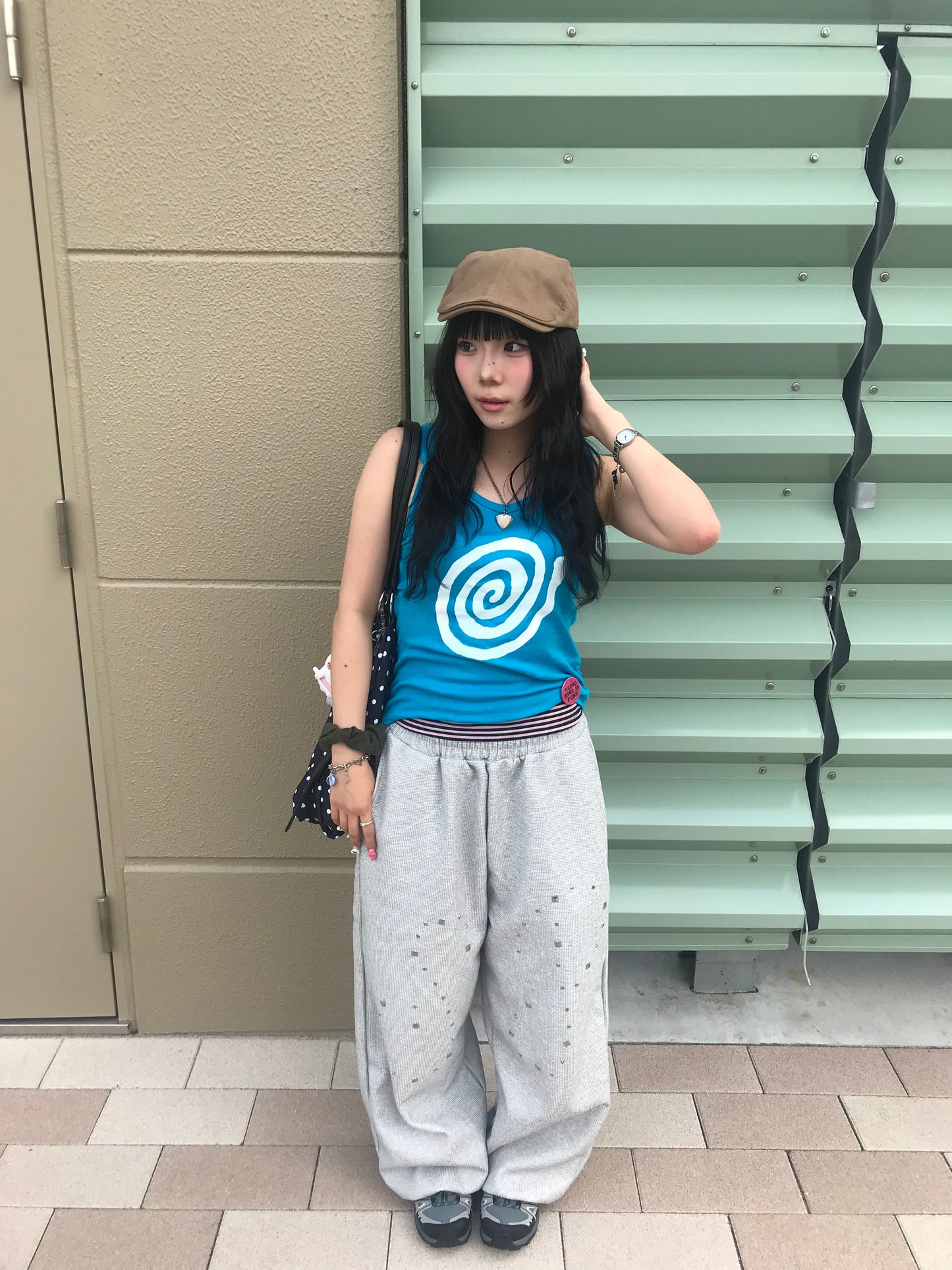 スタッズデザインロゴオーバースウェットパンツ DPB89285