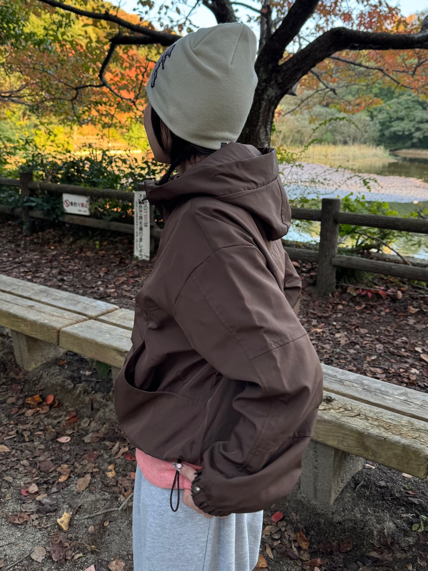 ブラウンナイロンパーカー DPB85371