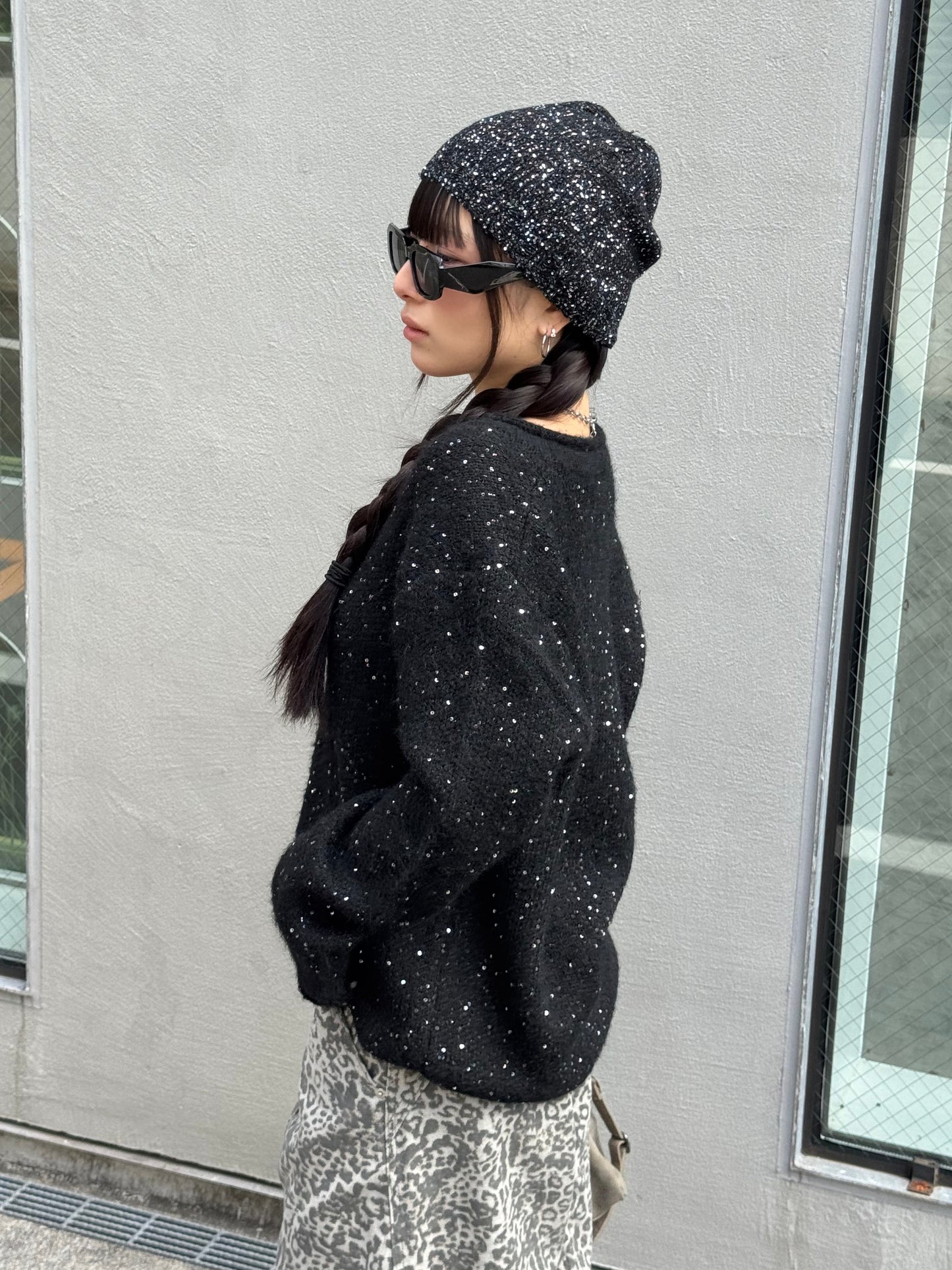 Vネックラメニット DPB86142