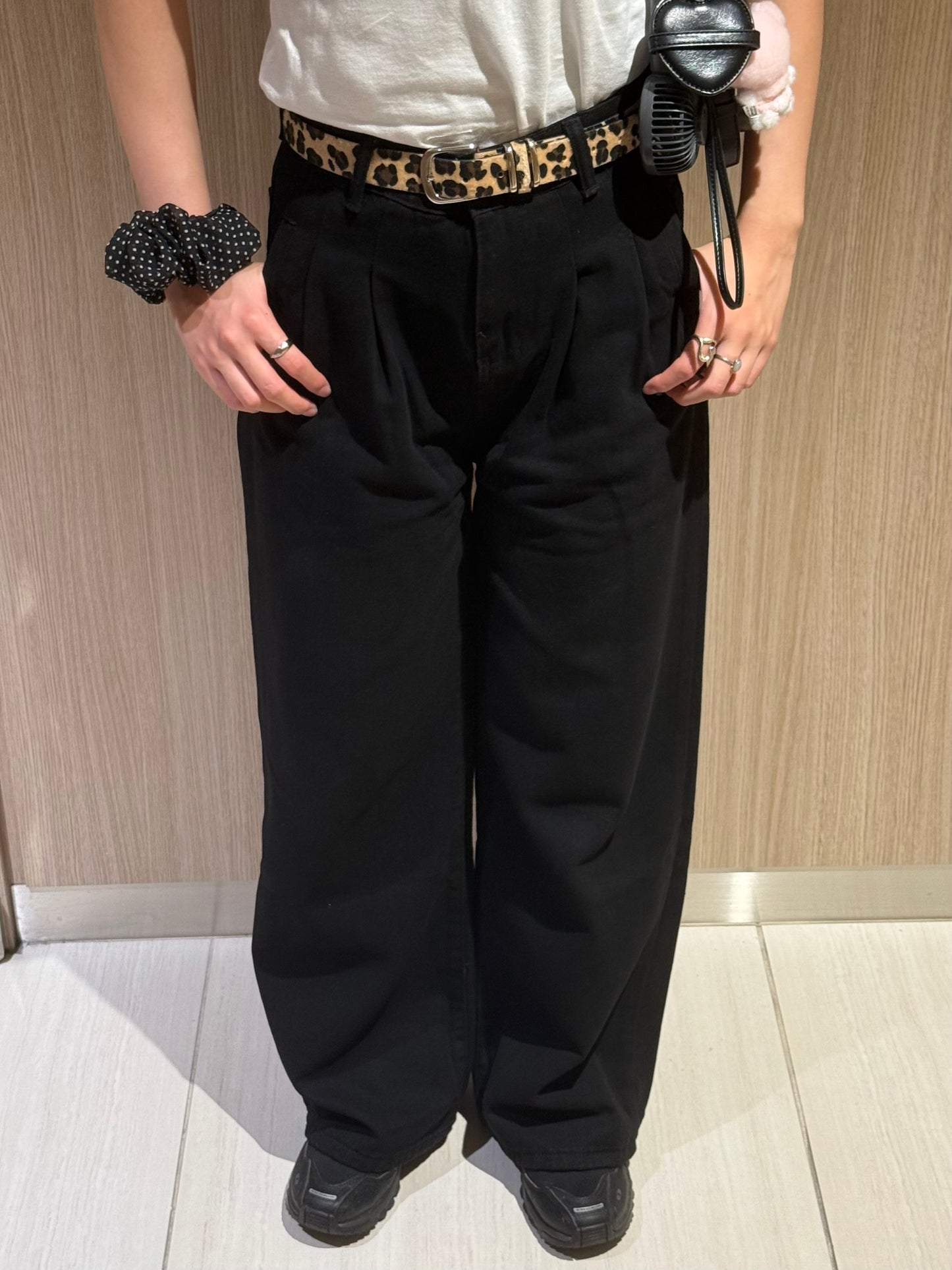 ブラックワイドパンツ DPB93004