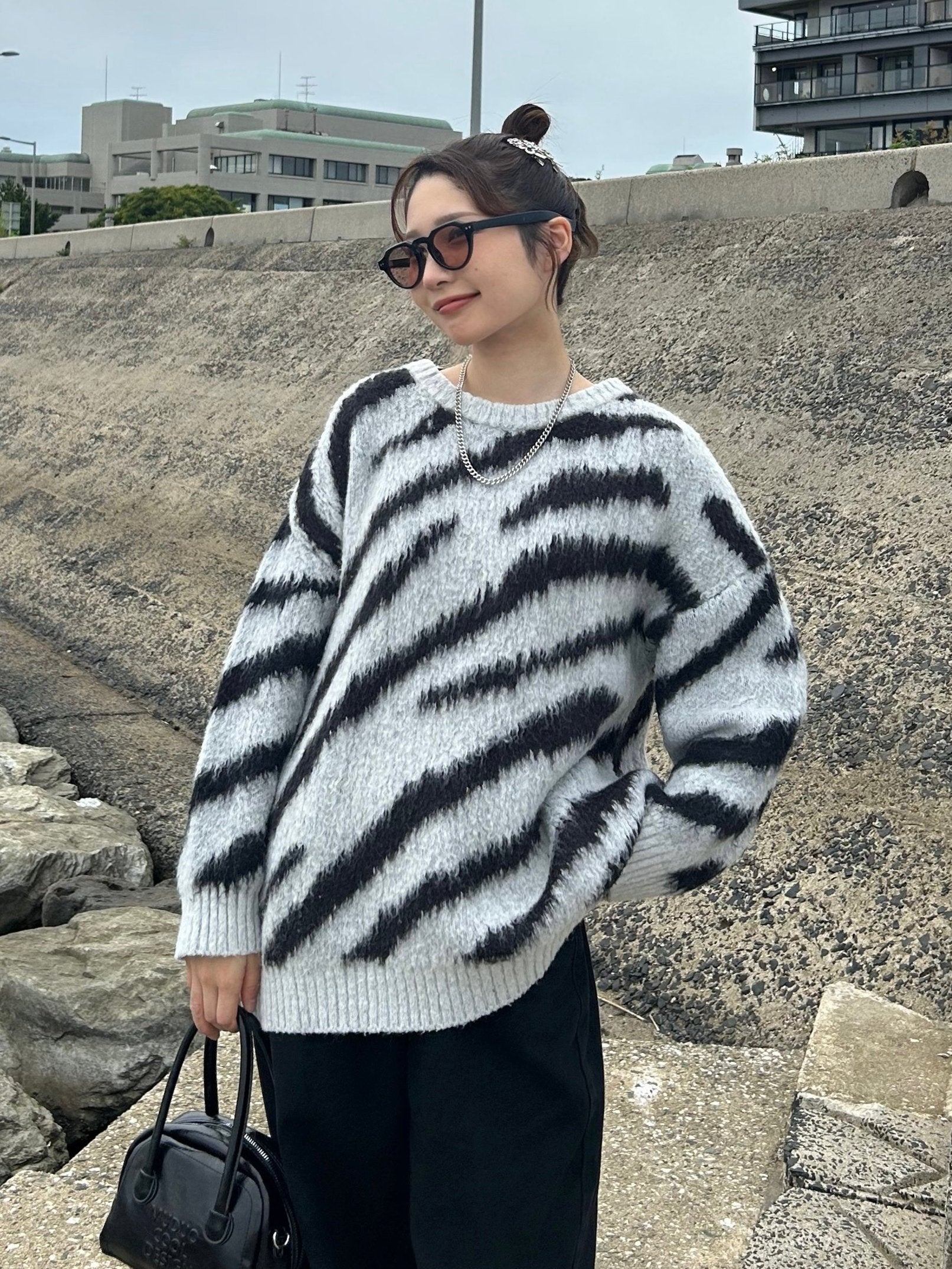 ホワイトゼブラニット DPA61400 – CRAMMY