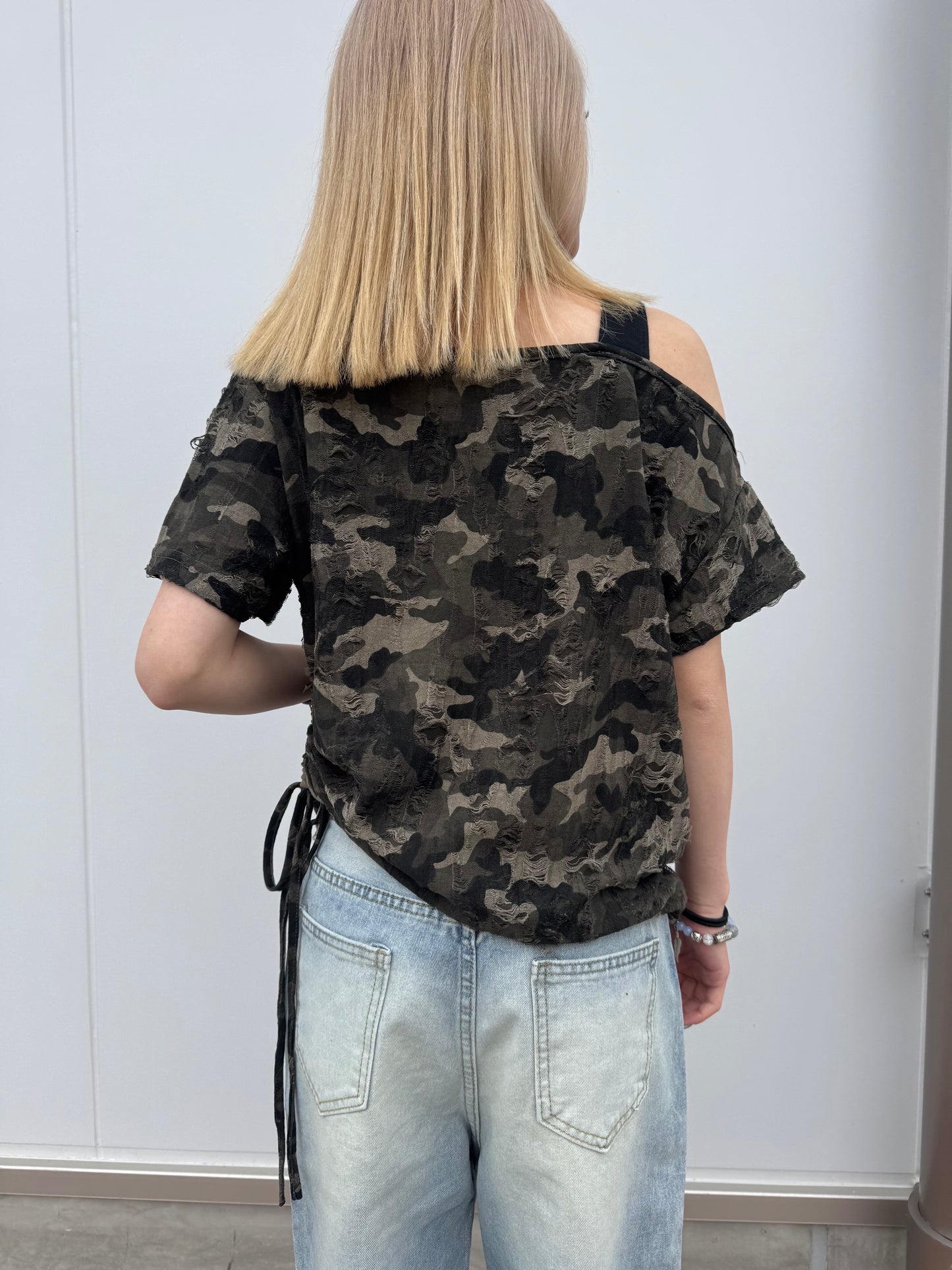 カモフラオフショルTシャツ DPB42378