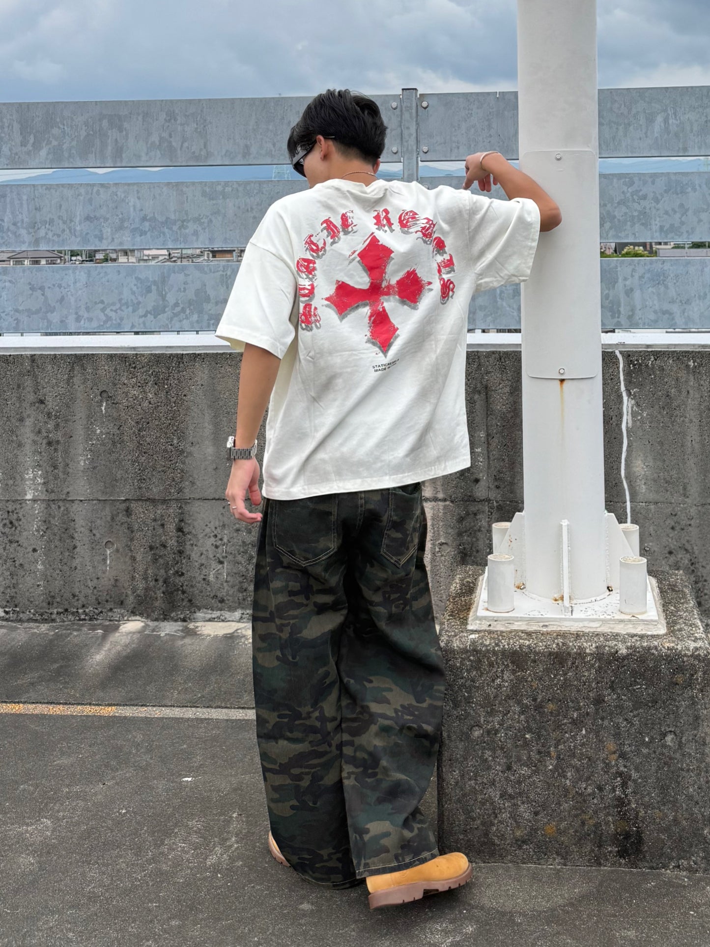 バックロゴペイントクロスTシャツ DPB90229