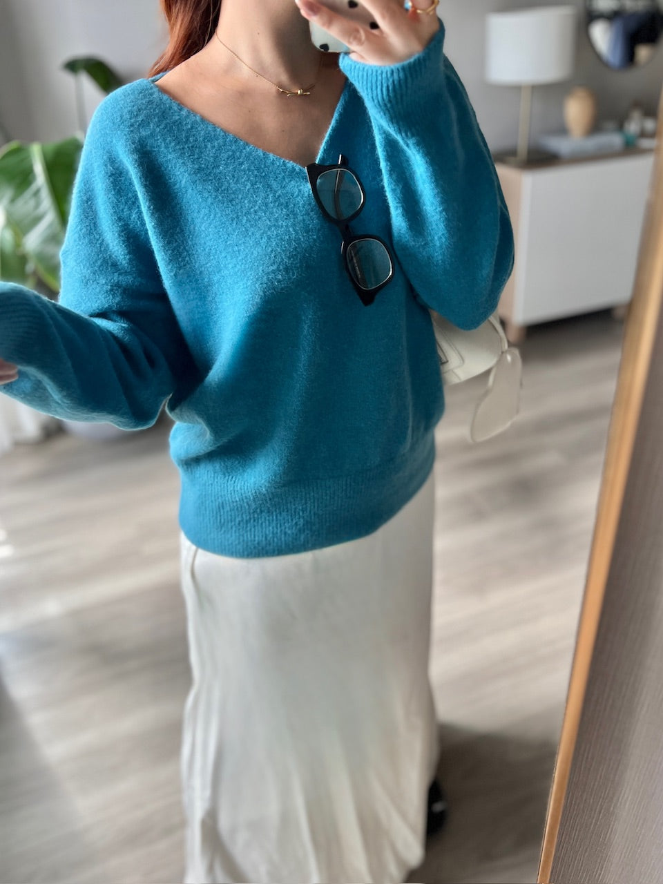 Vネックニットトップス DPB56339