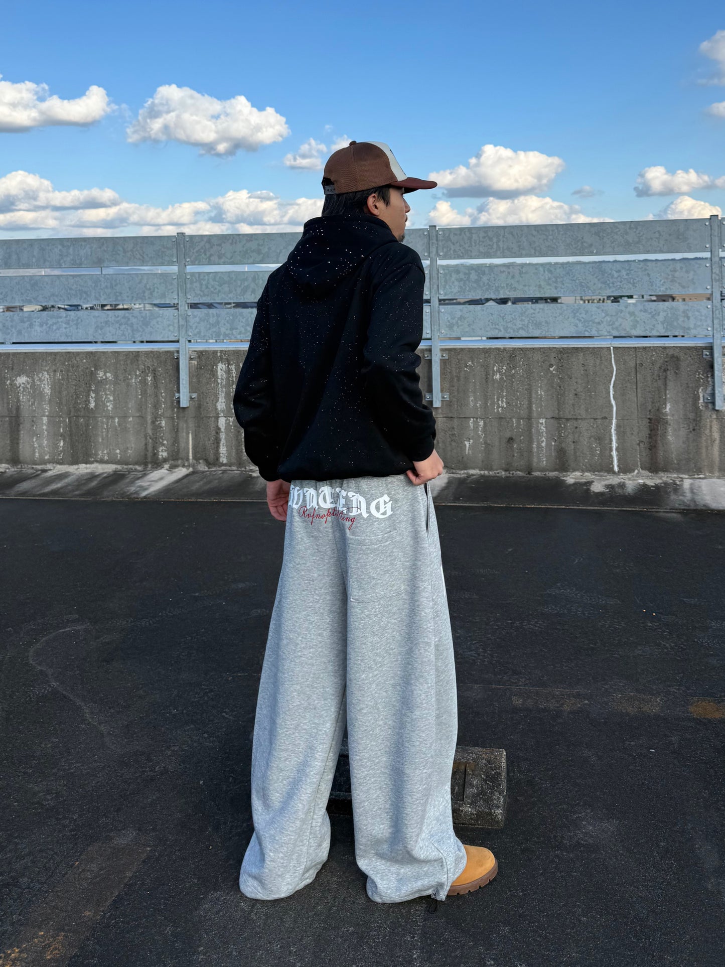 ロゴプリントスウェットパンツ DPB73532