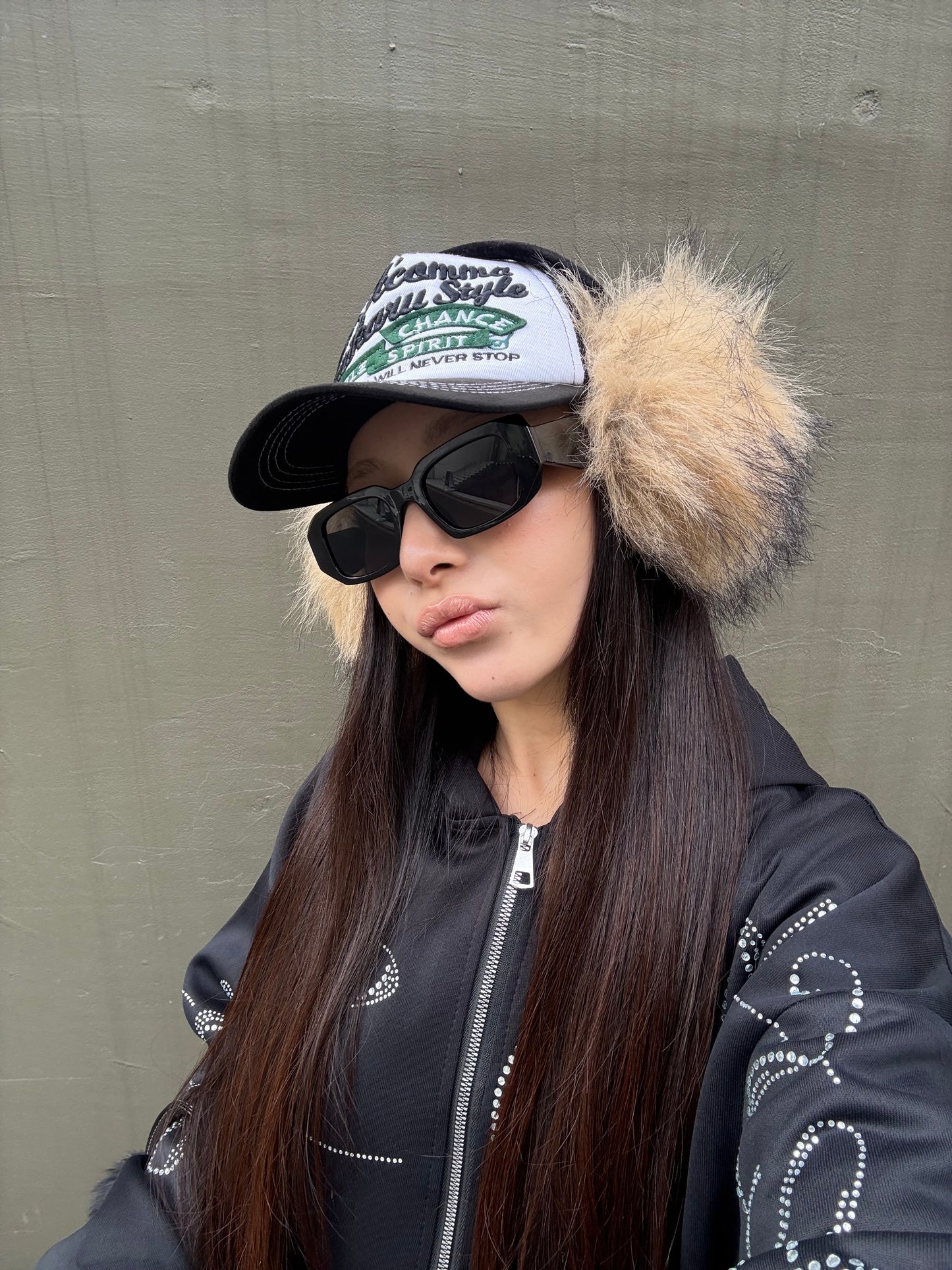 ビッグラメロゴパーカー DPB86156