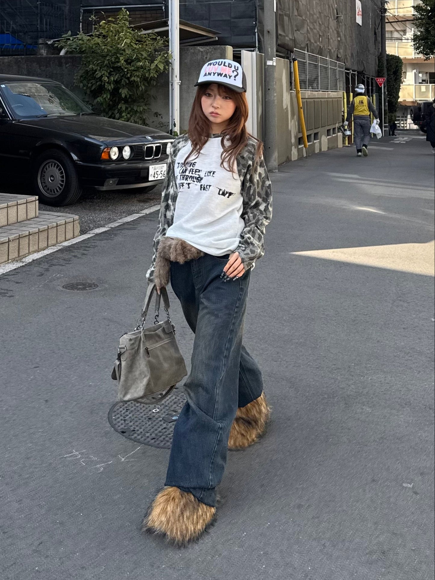 ファーベルト付きデニムパンツ DPB86226