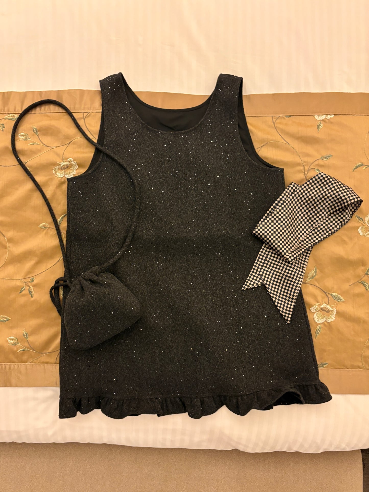 グリッターフリルワンピース&ミニバッグ DPA43724