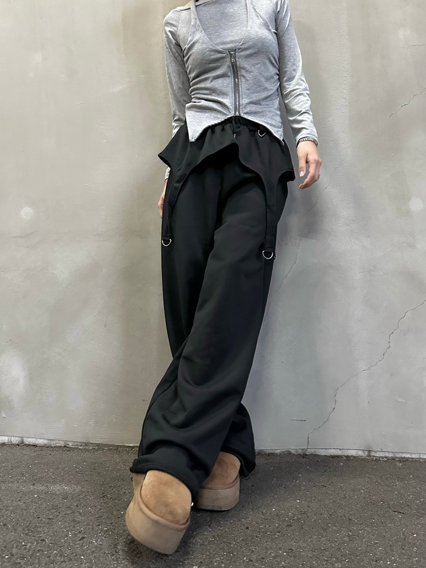 ユニークスウェットパンツ DPB26678