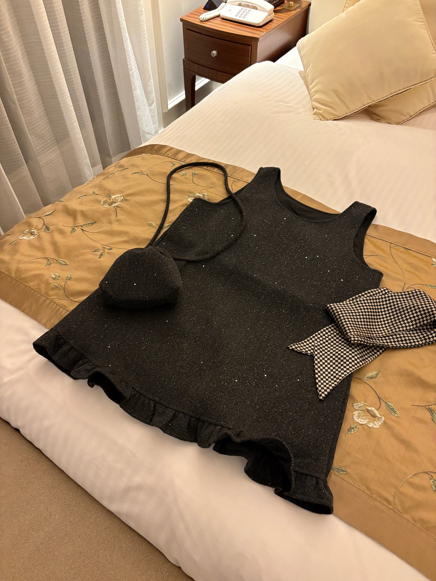 グリッターフリルワンピース&ミニバッグ DPA43724