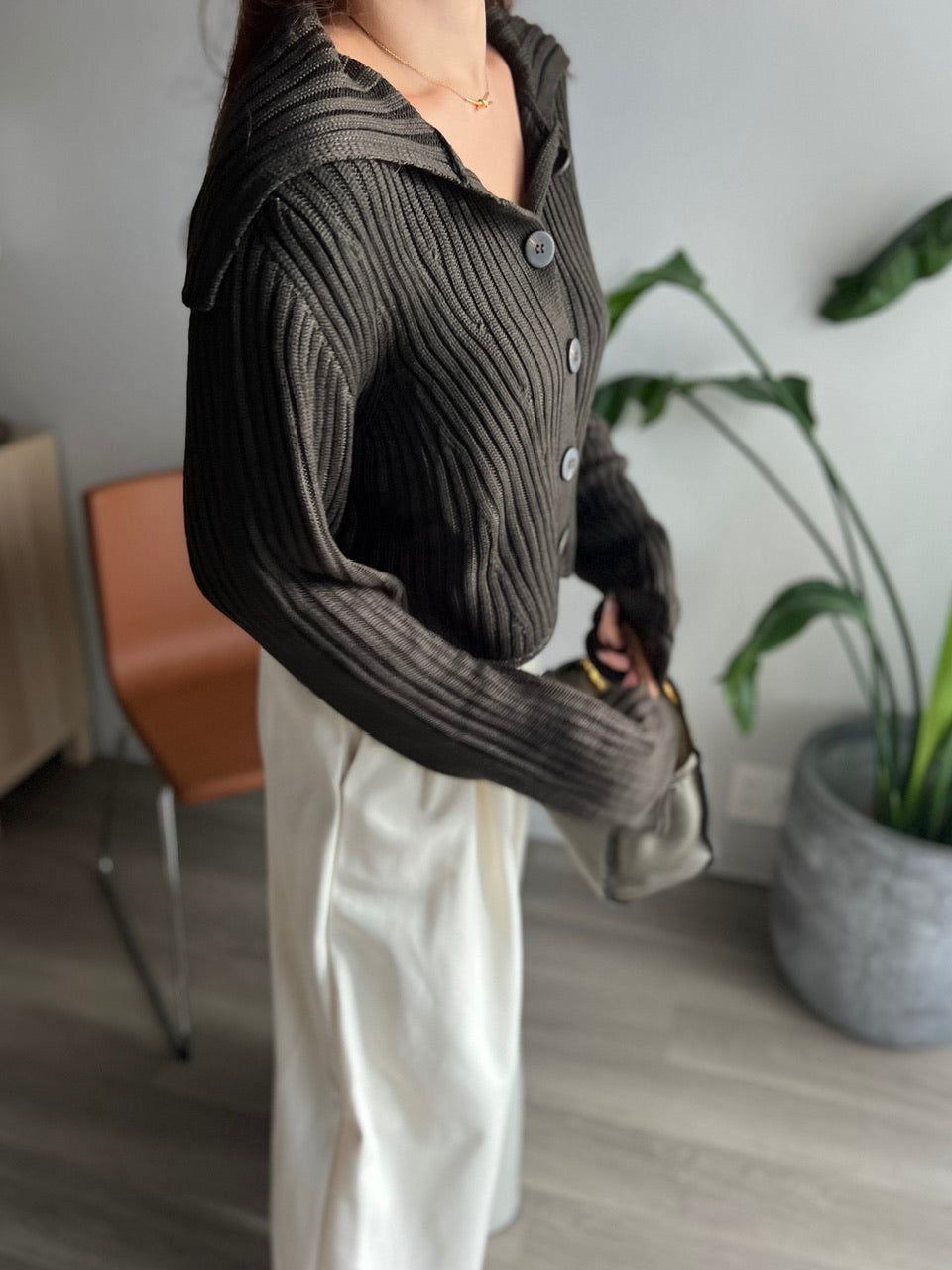 リブボタンニットトップス DPB56340