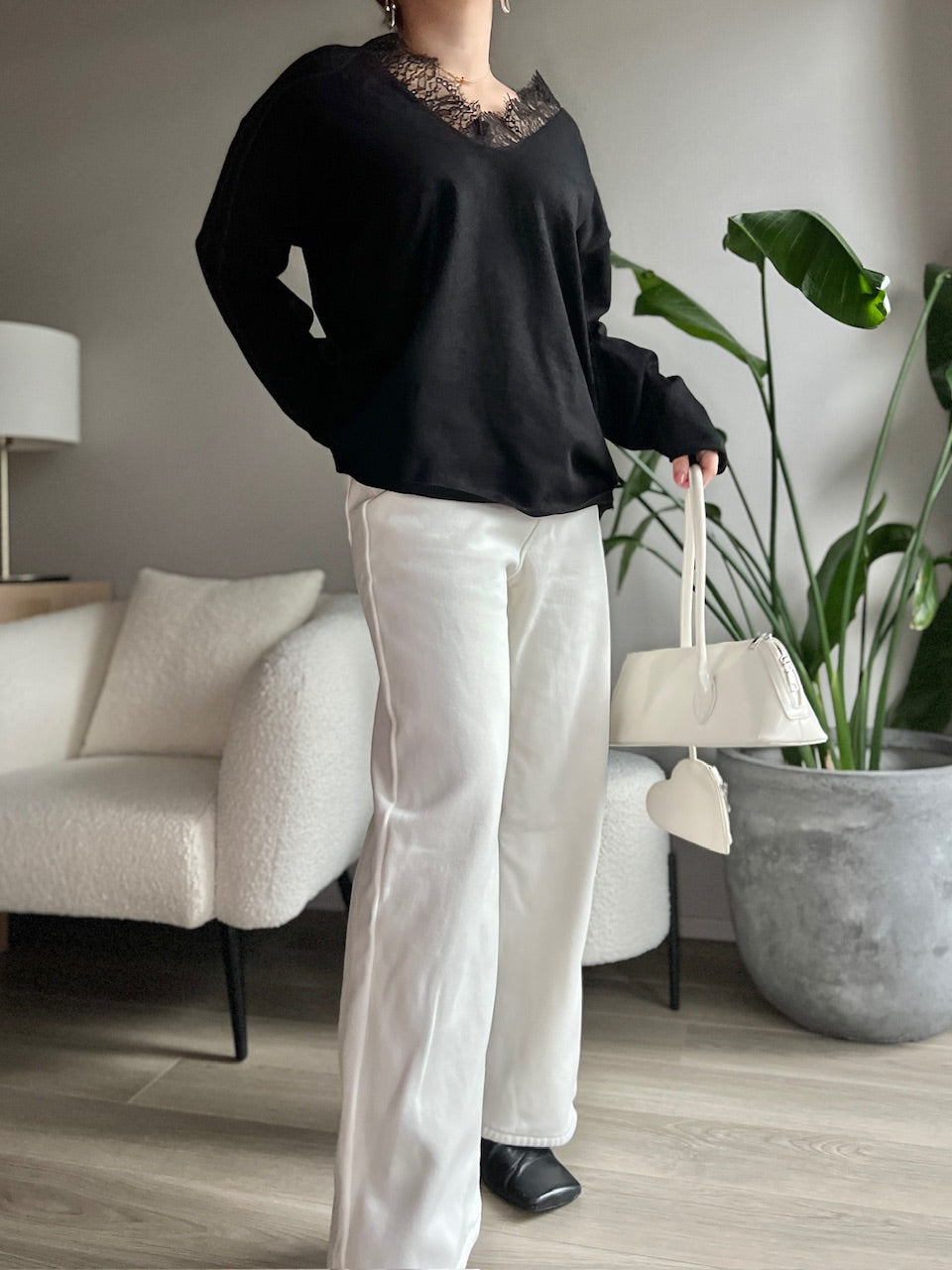 レースVネックニット DPB56358