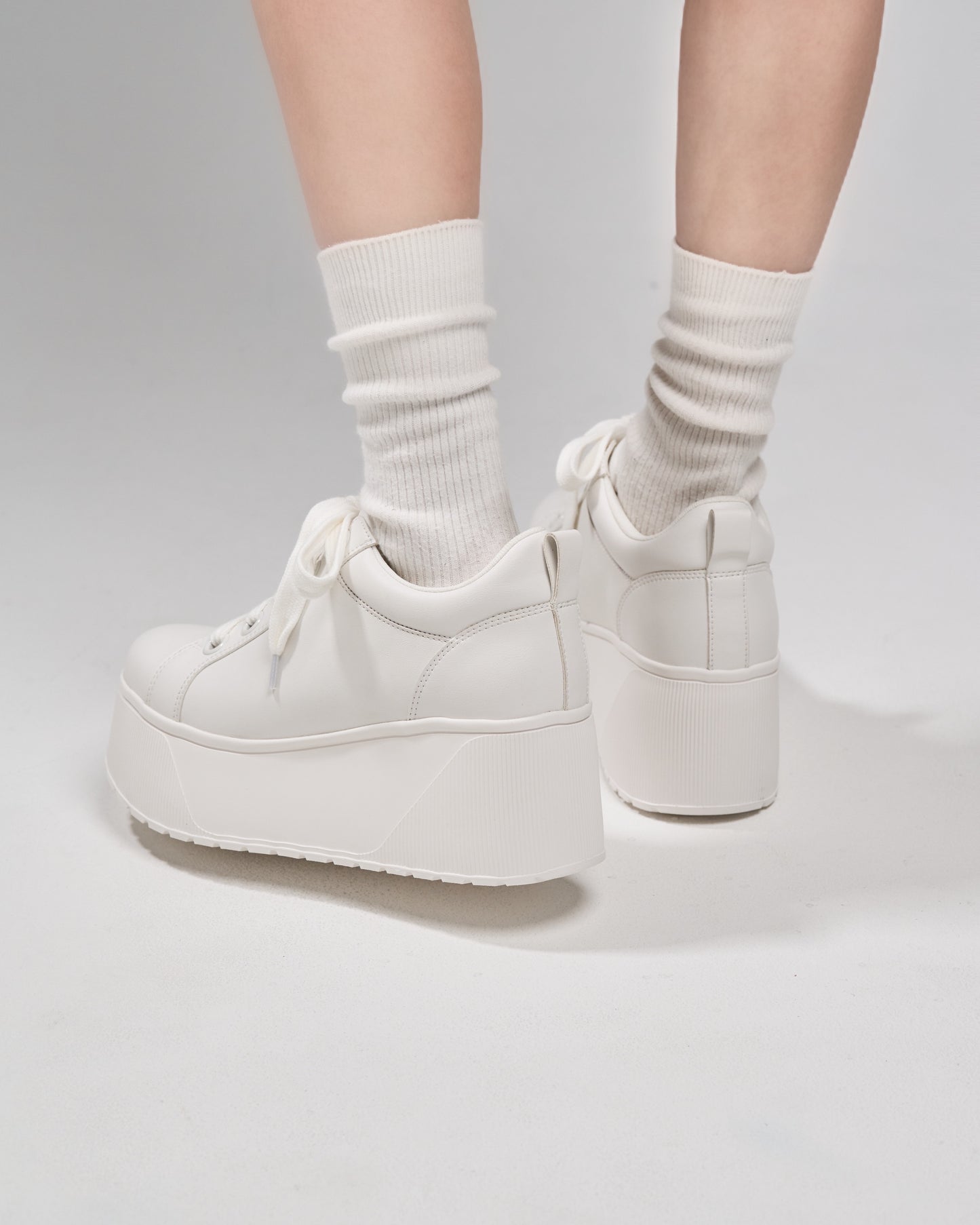 platform sneaker